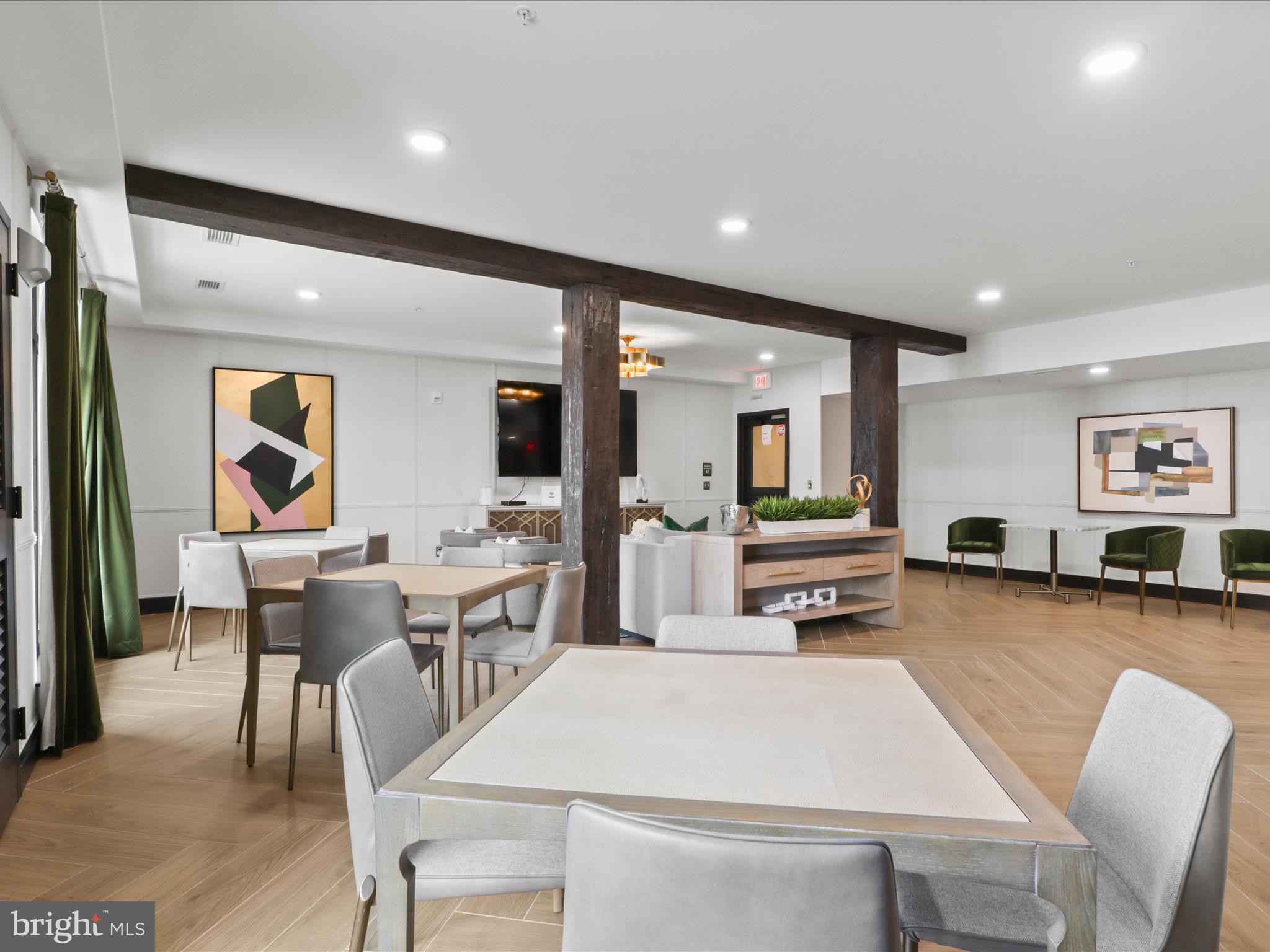 BOULEVARD VI TOWNS - Residential Lease