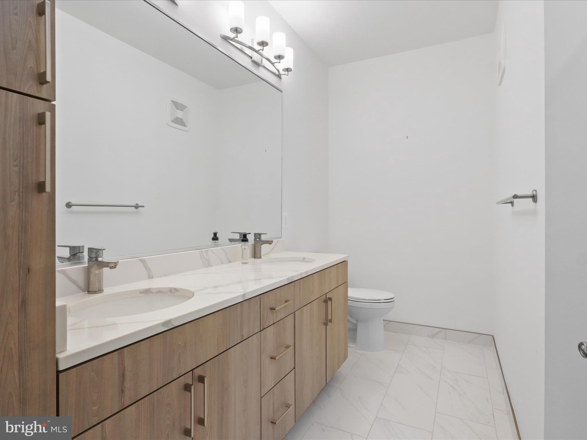 BOULEVARD VI TOWNS - Residential Lease