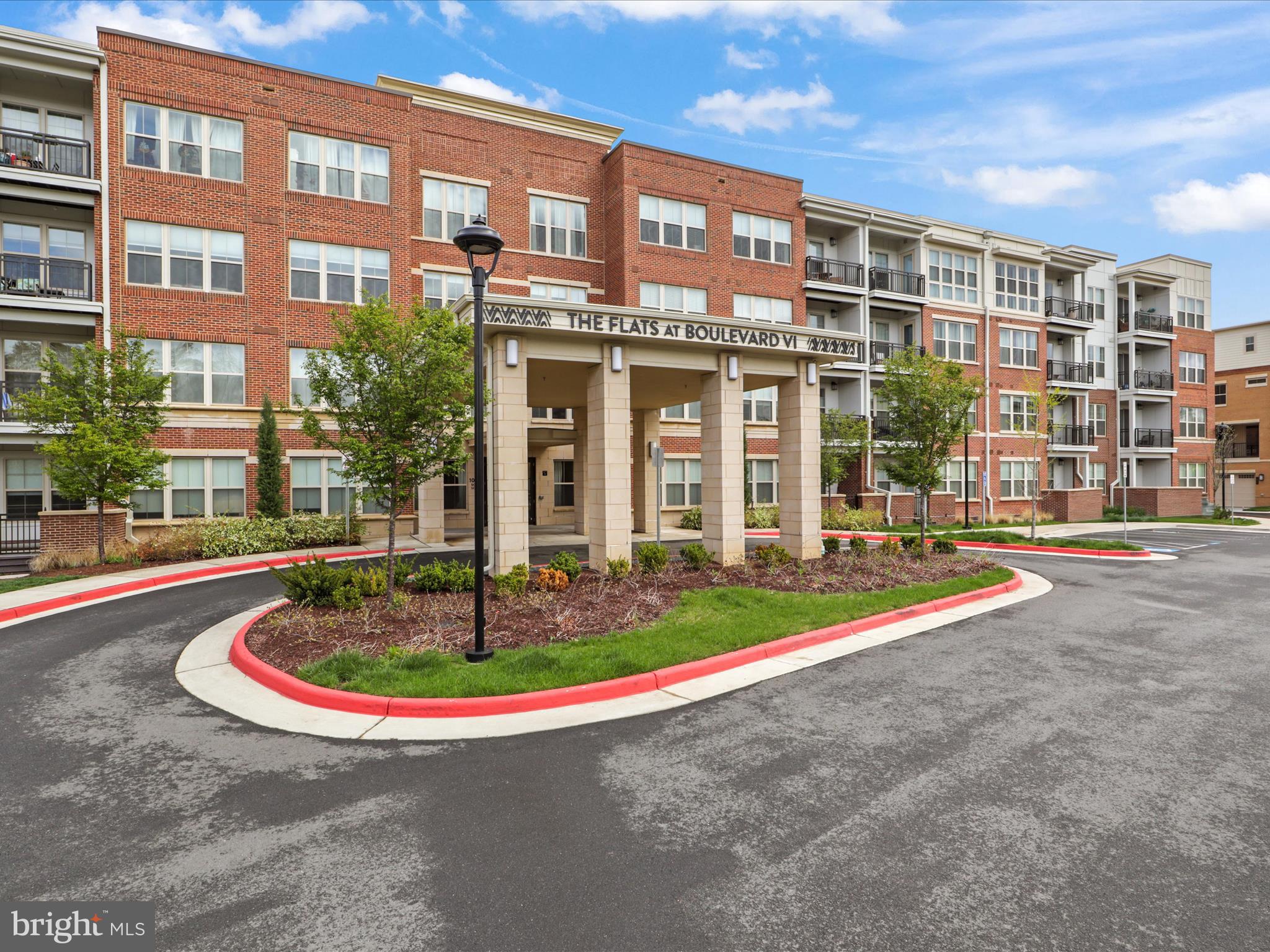 BOULEVARD VI TOWNS - Residential Lease