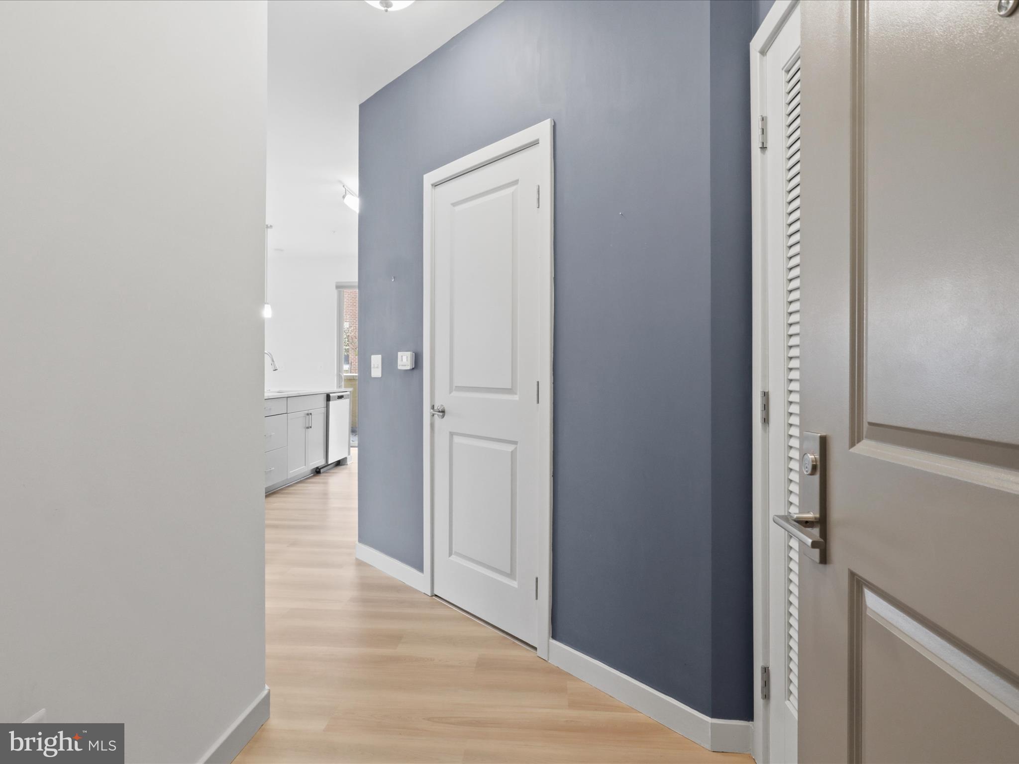 BOULEVARD VI TOWNS - Residential Lease