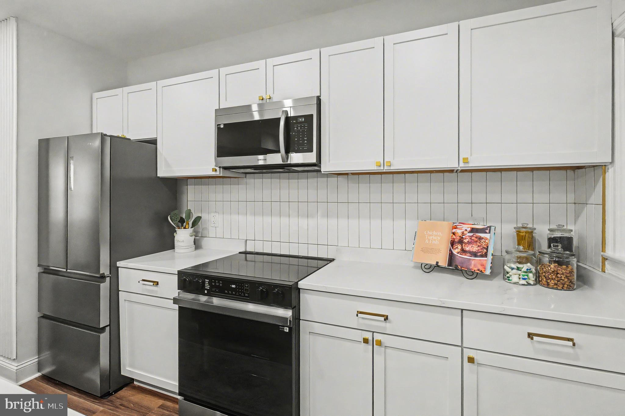 HOES HEIGHTS - Residential