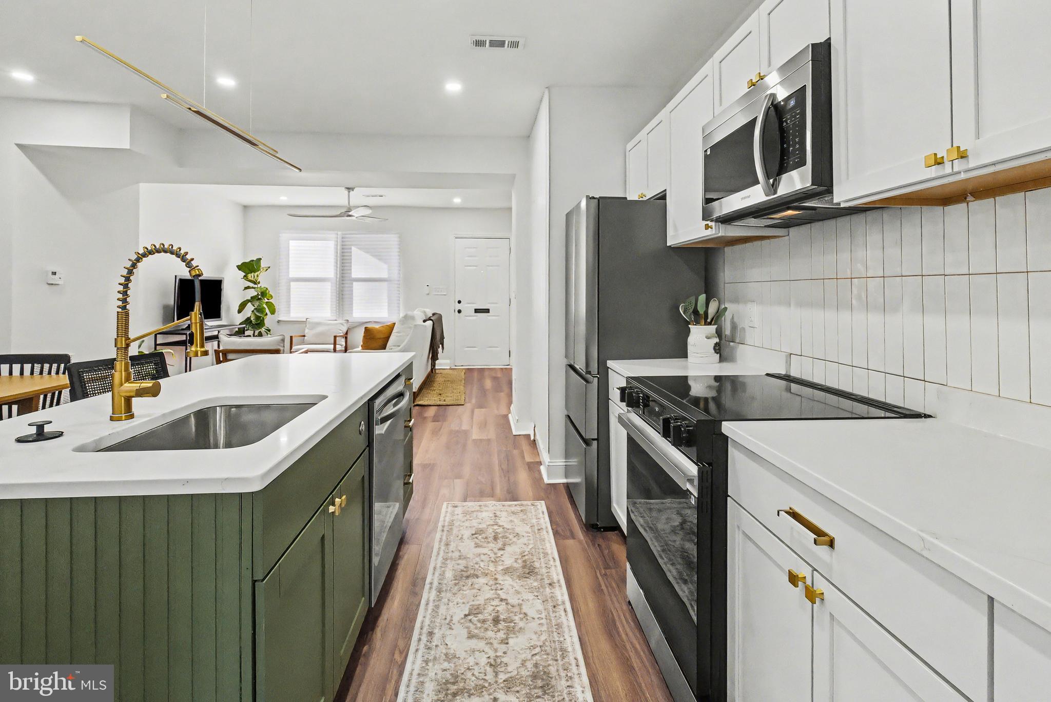 HOES HEIGHTS - Residential