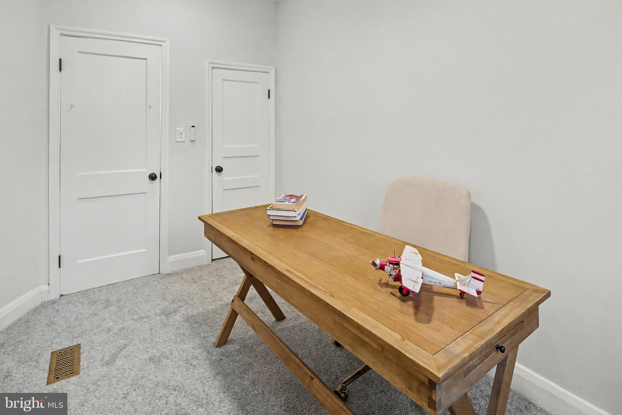 HOES HEIGHTS - Residential