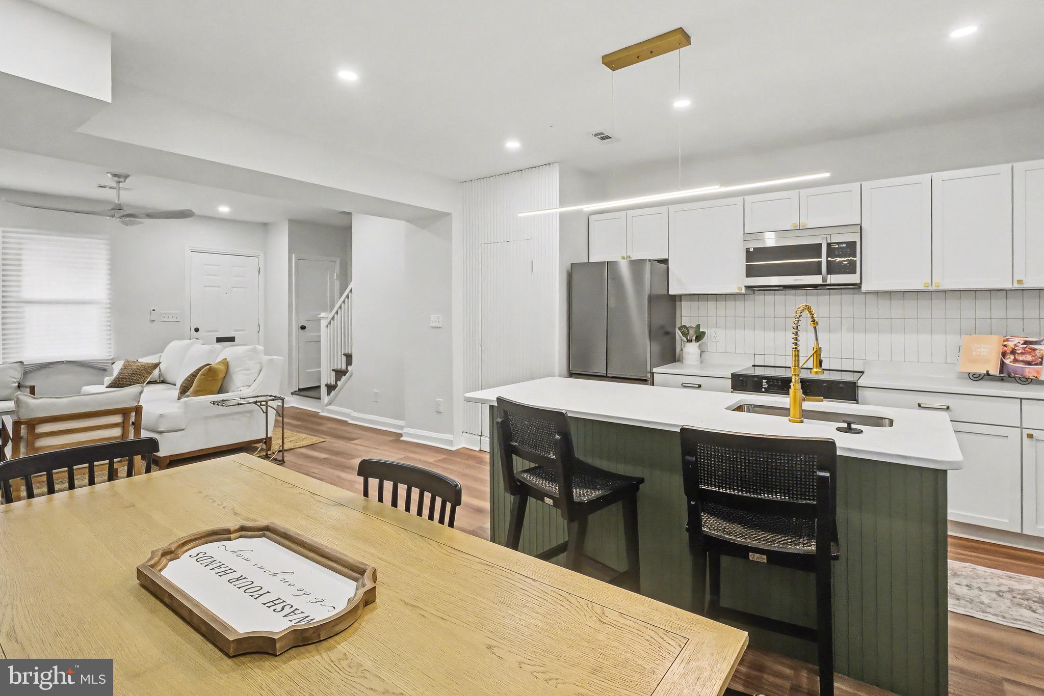 HOES HEIGHTS - Residential