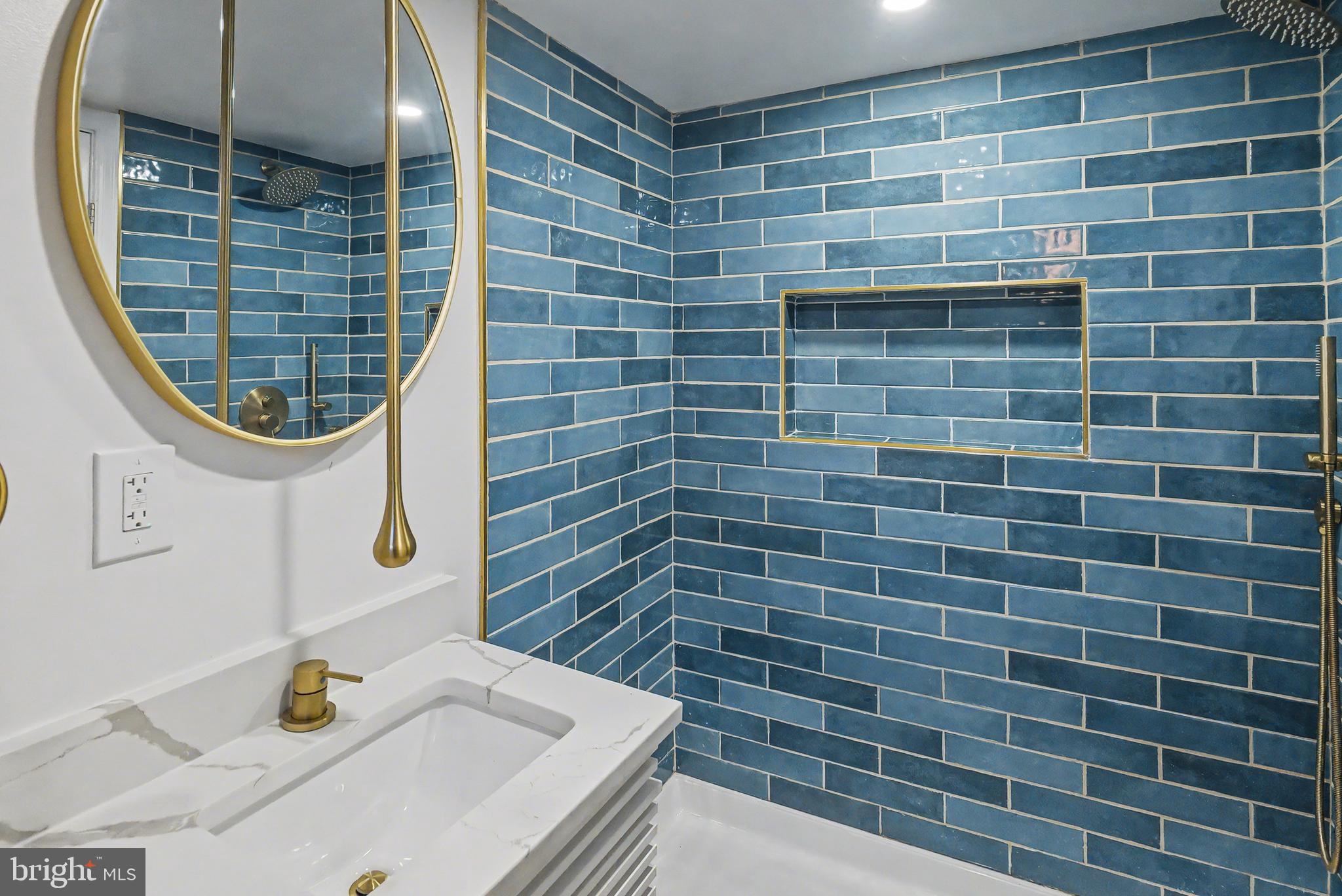 HOES HEIGHTS - Residential