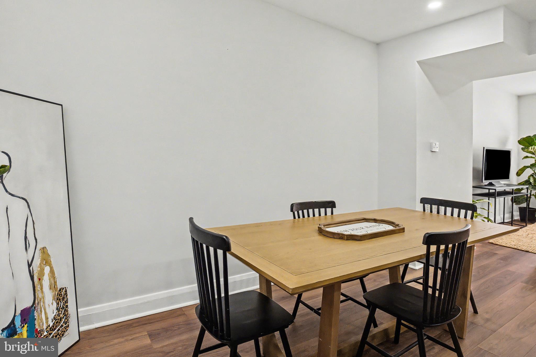 HOES HEIGHTS - Residential