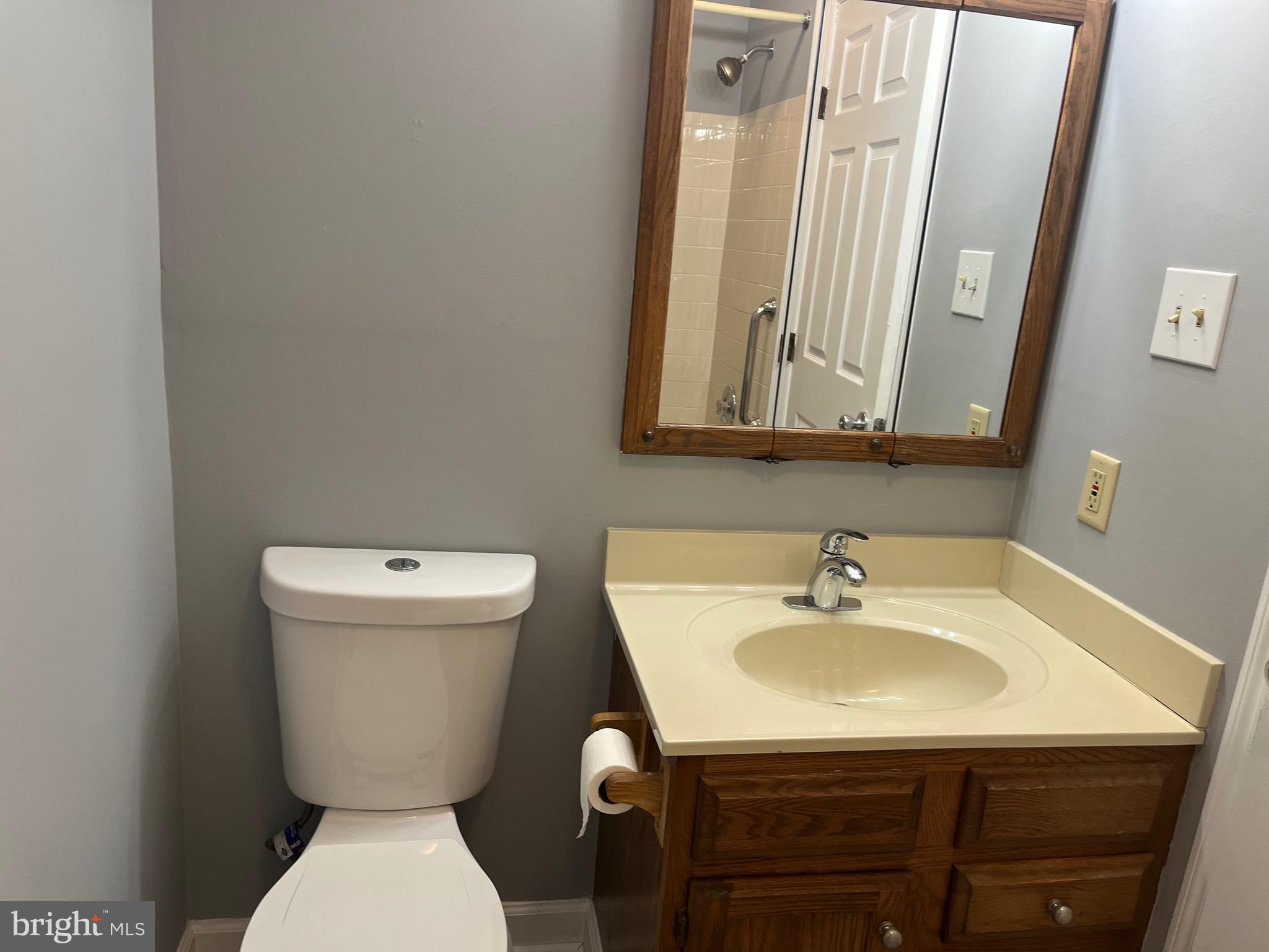 WOODBRIDGE CENTER - Residential Lease