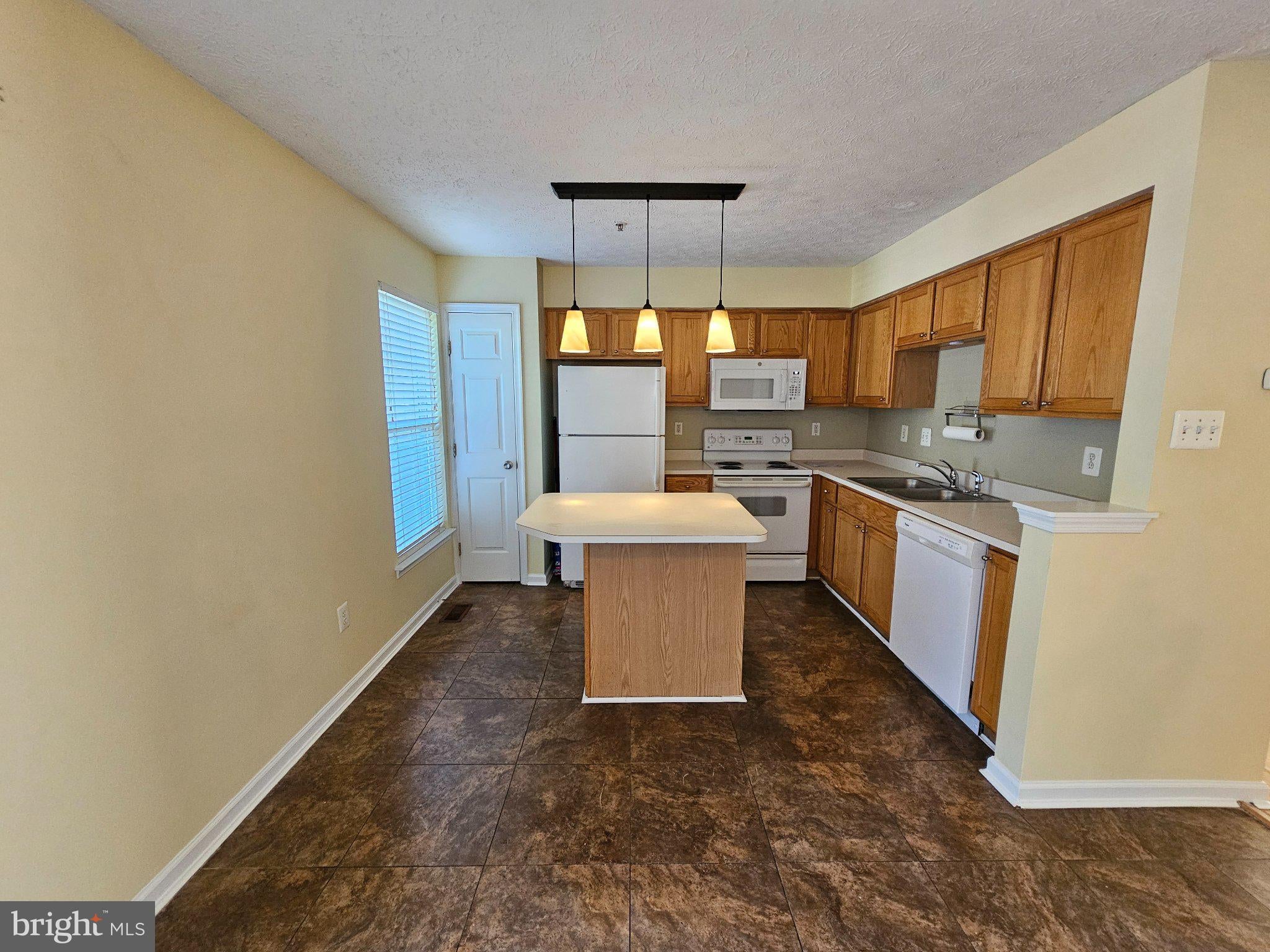 4927 BRISTLE CONE CIRCLE