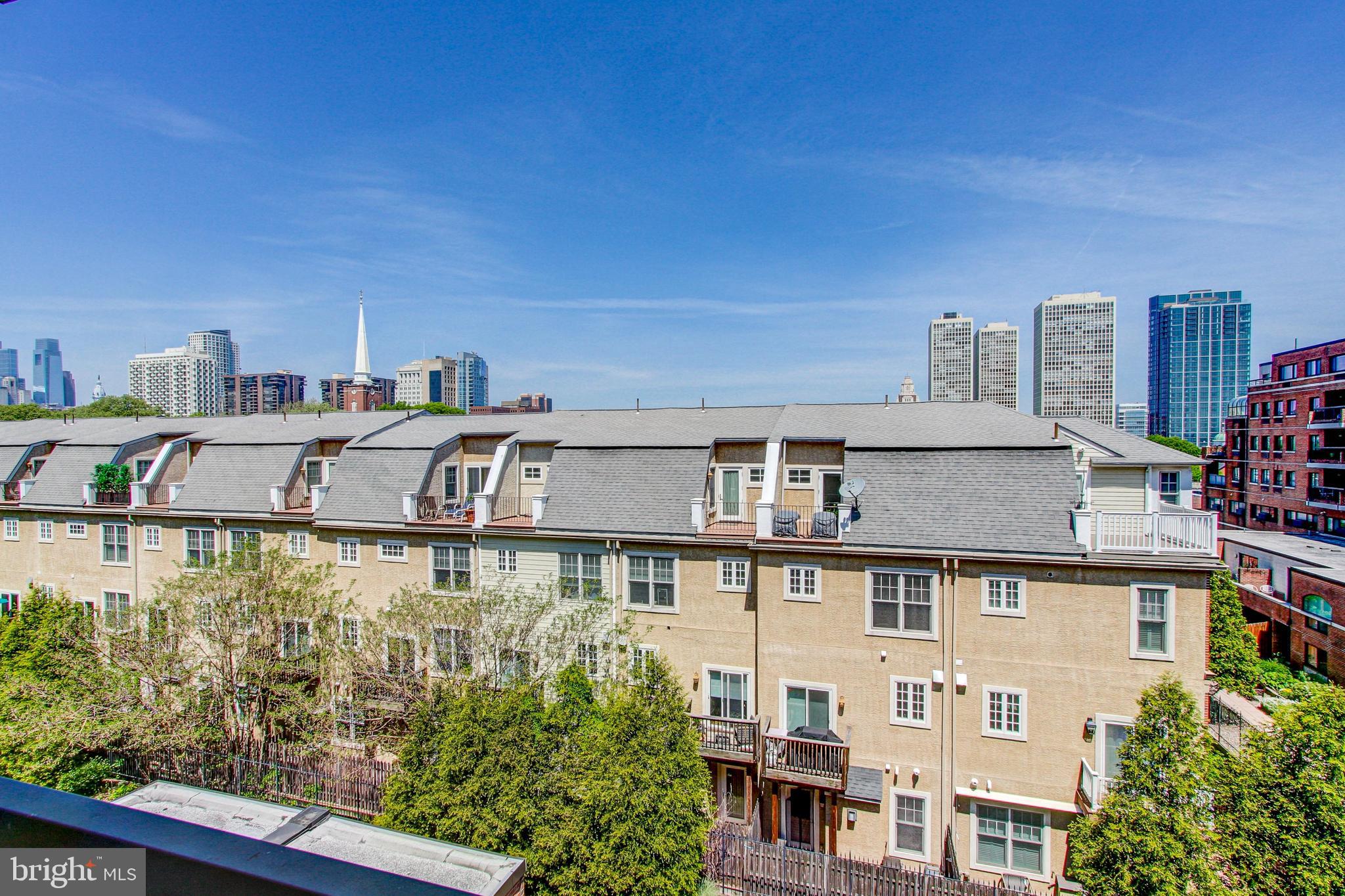 SOCIETY HILL - Residential