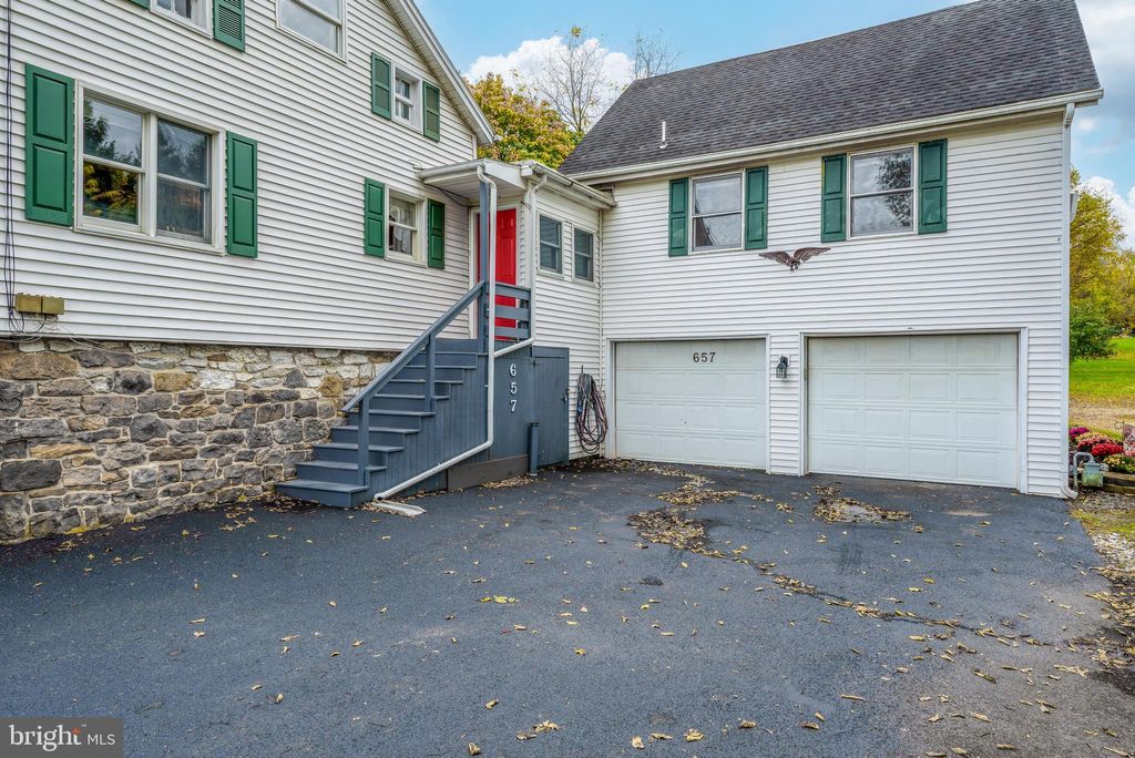 Photo of 657 Sinking Springs Lane, EMIGSVILLE, PA 17318 (MLS # PAYK2092112)