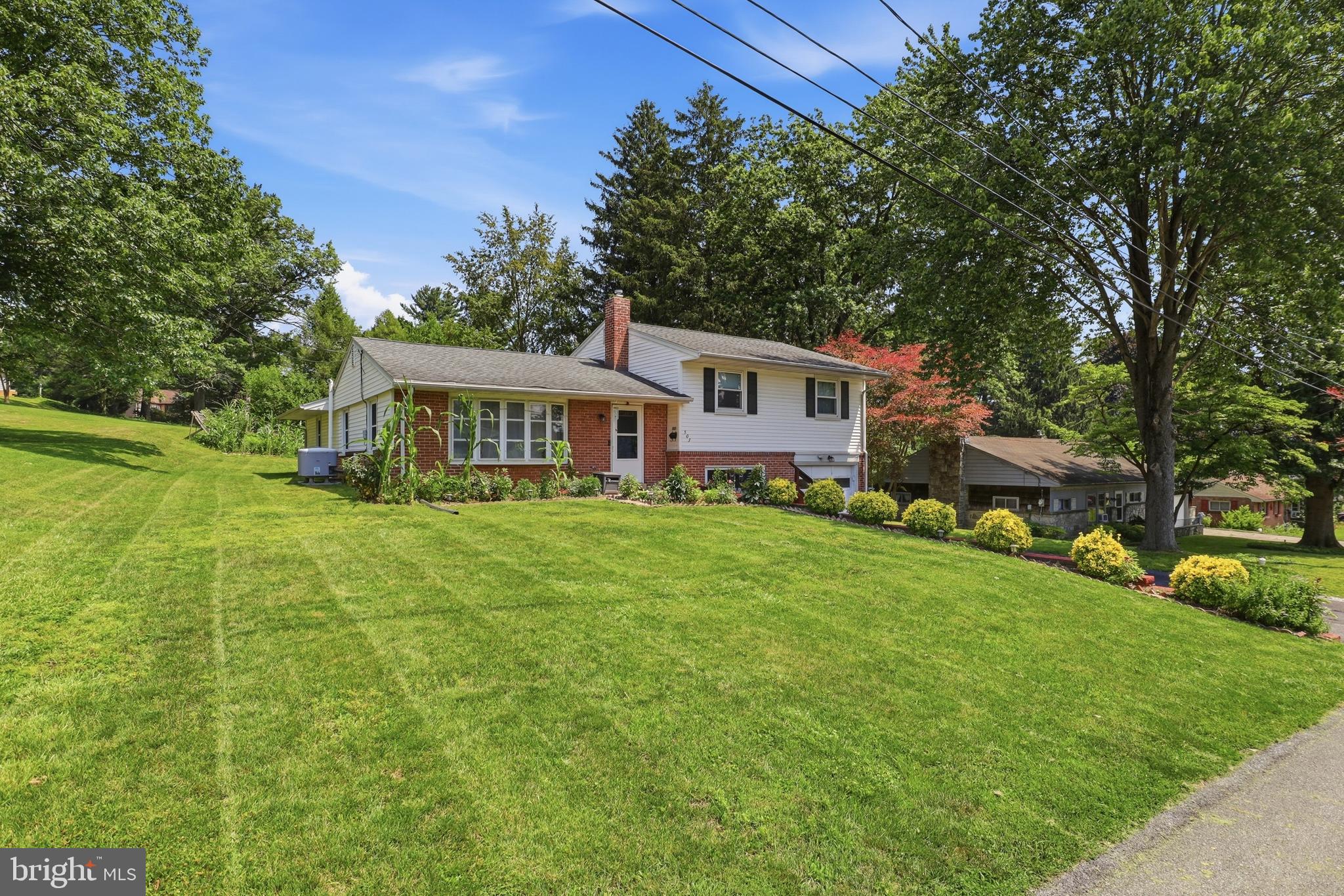 503 FAIRWAY DRIVE