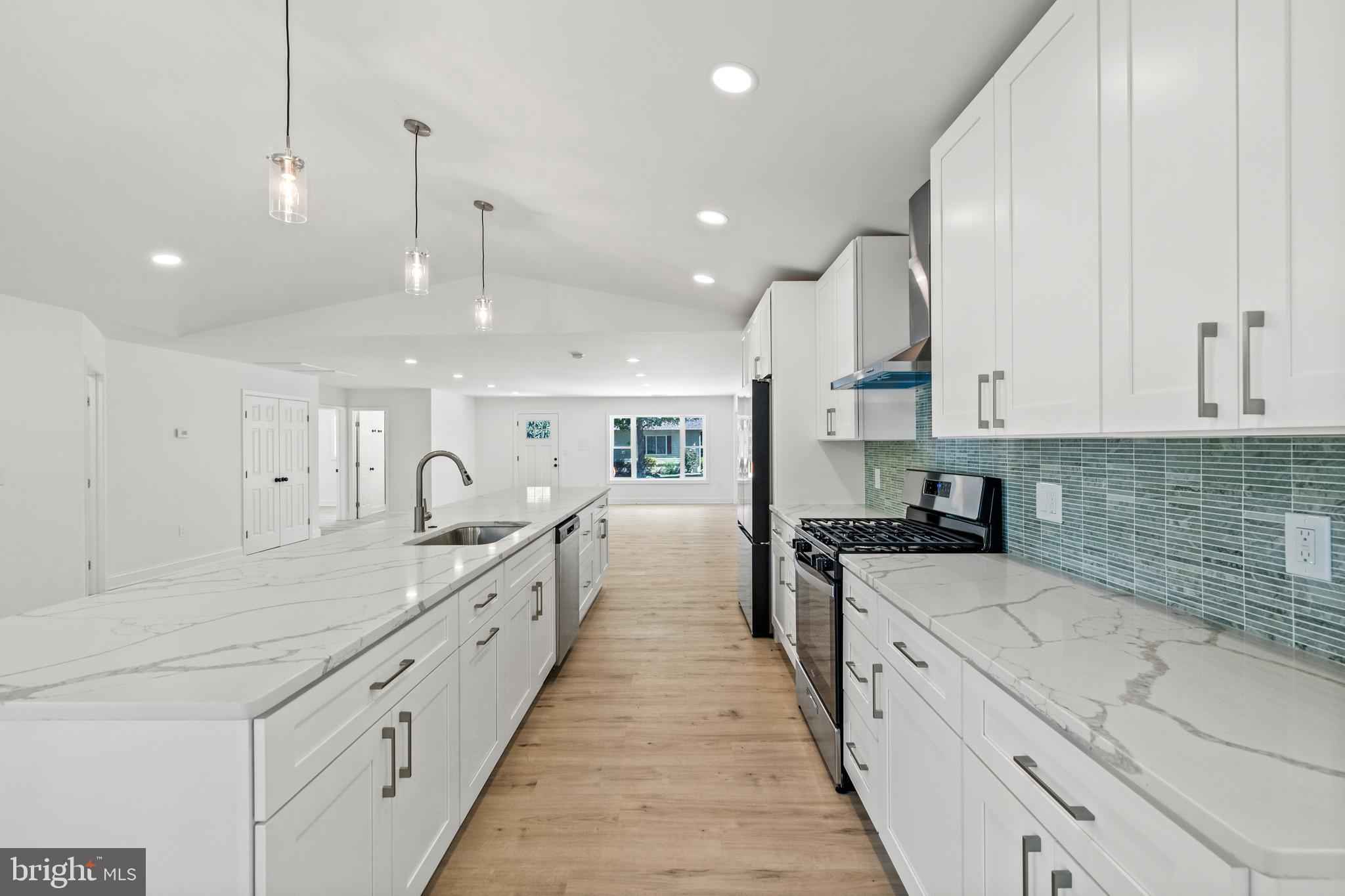 NORTH SPRINGFIELD - Residential Lease