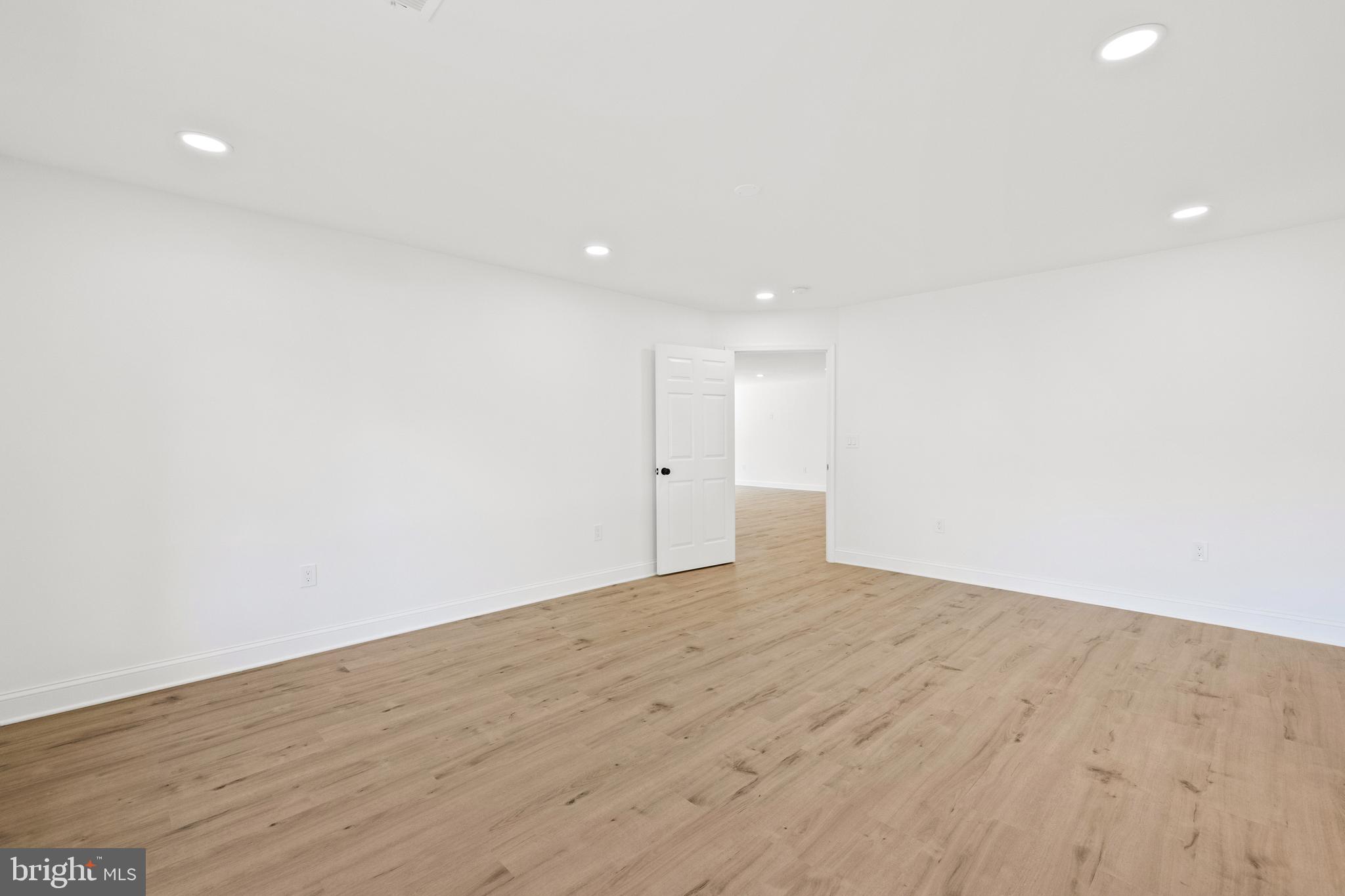 NORTH SPRINGFIELD - Residential Lease