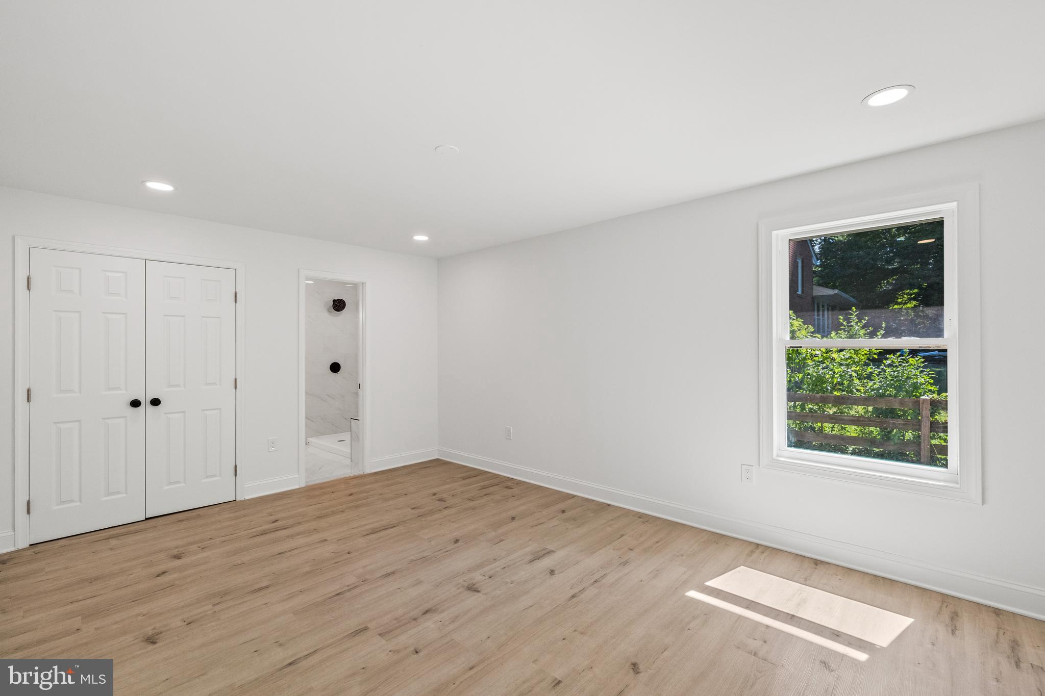 NORTH SPRINGFIELD - Residential Lease