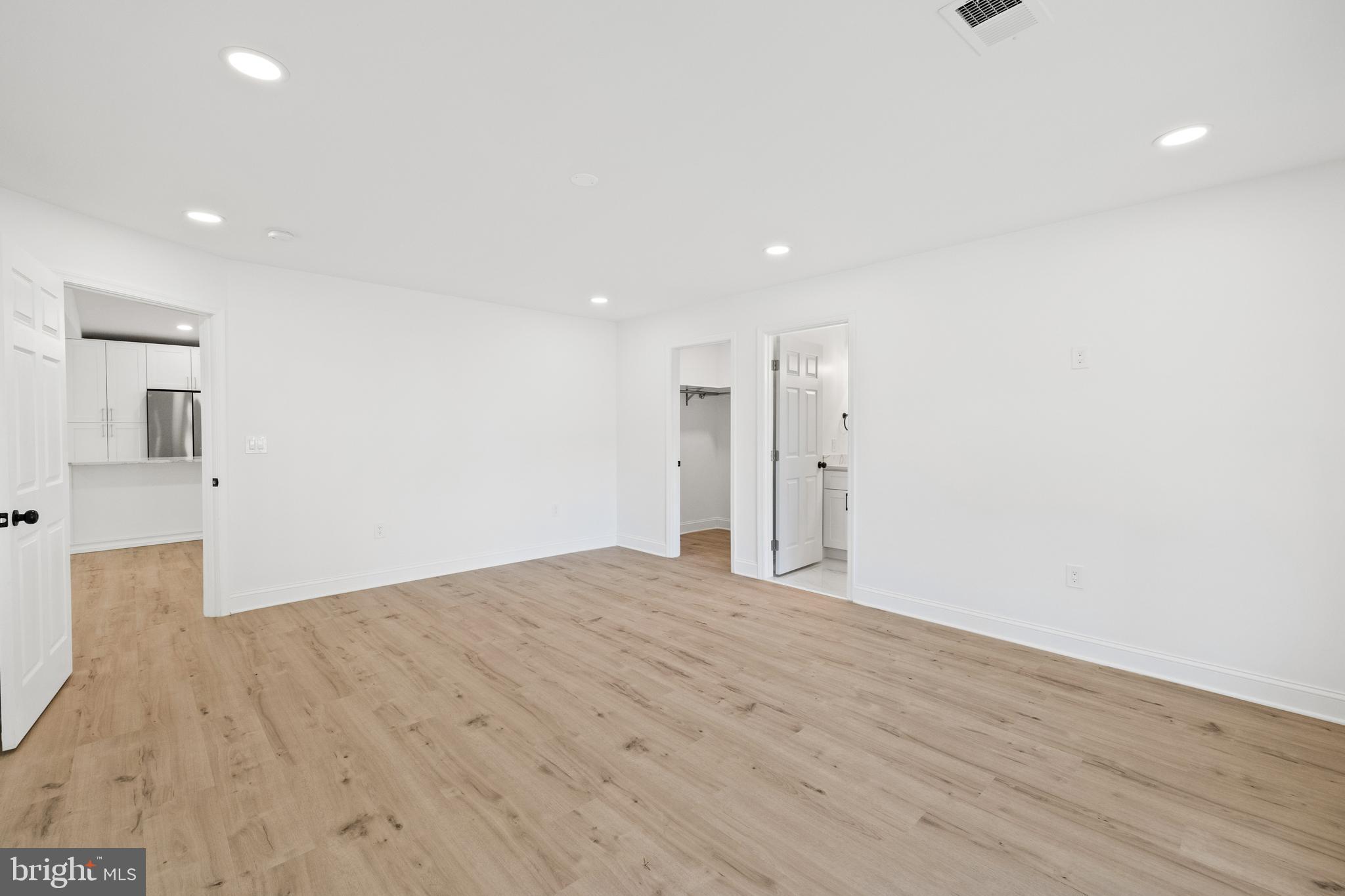 NORTH SPRINGFIELD - Residential Lease