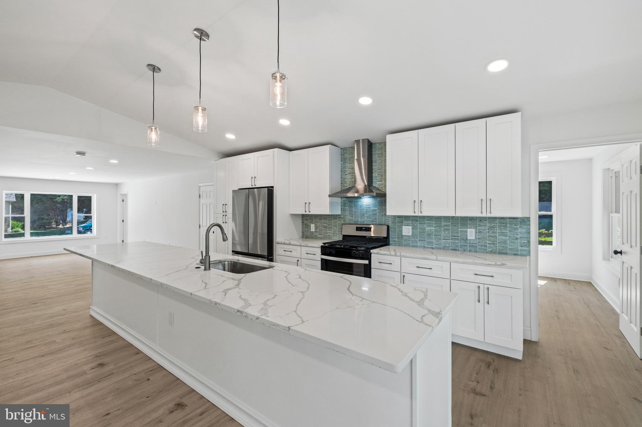 NORTH SPRINGFIELD - Residential Lease