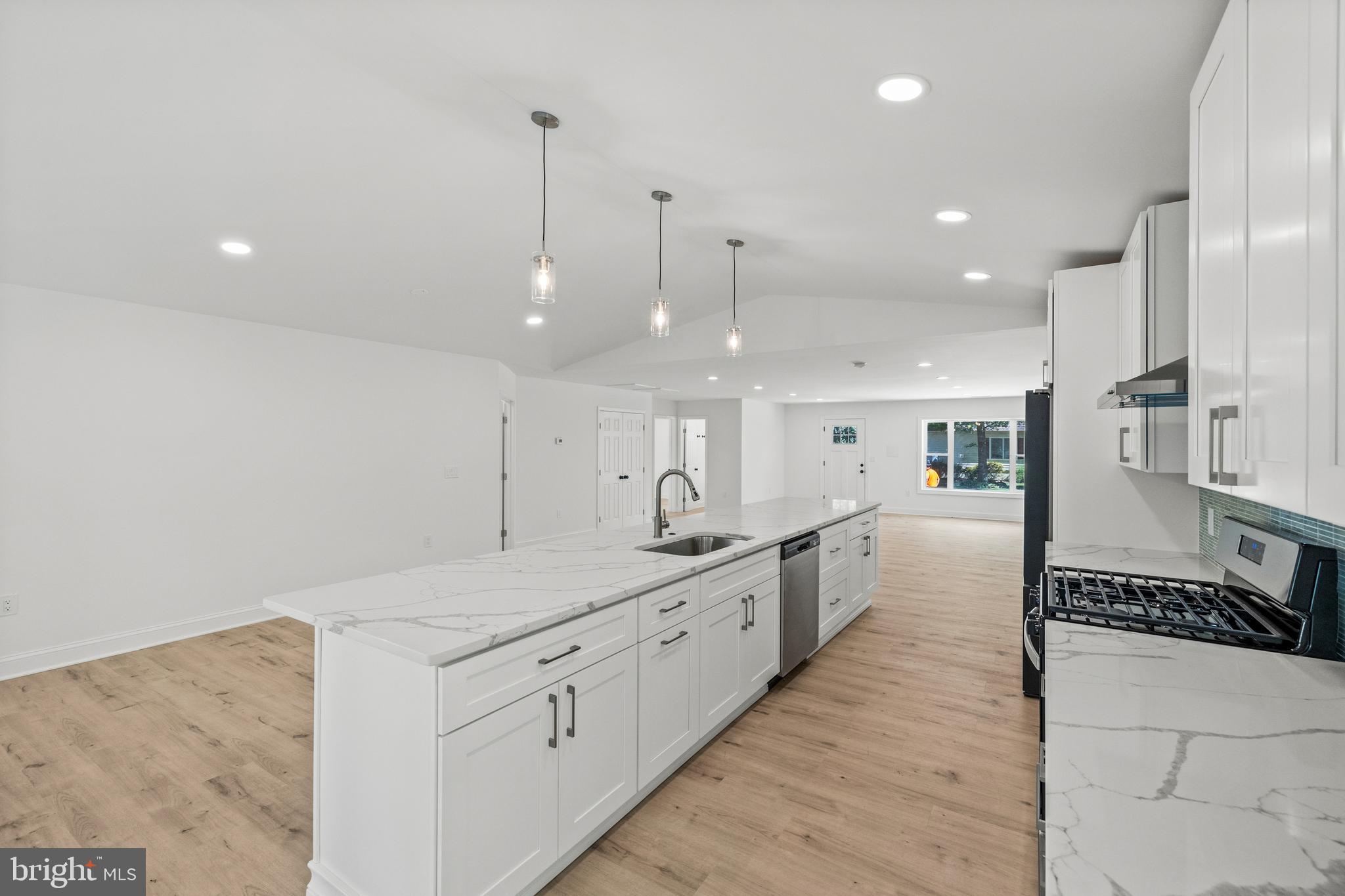 NORTH SPRINGFIELD - Residential Lease