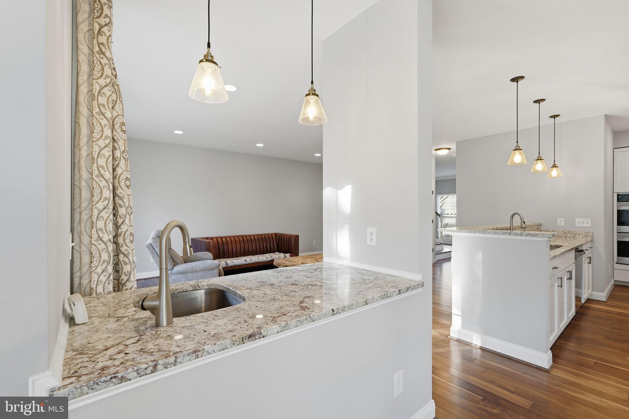 ASHBURN VILLAGE - Residential