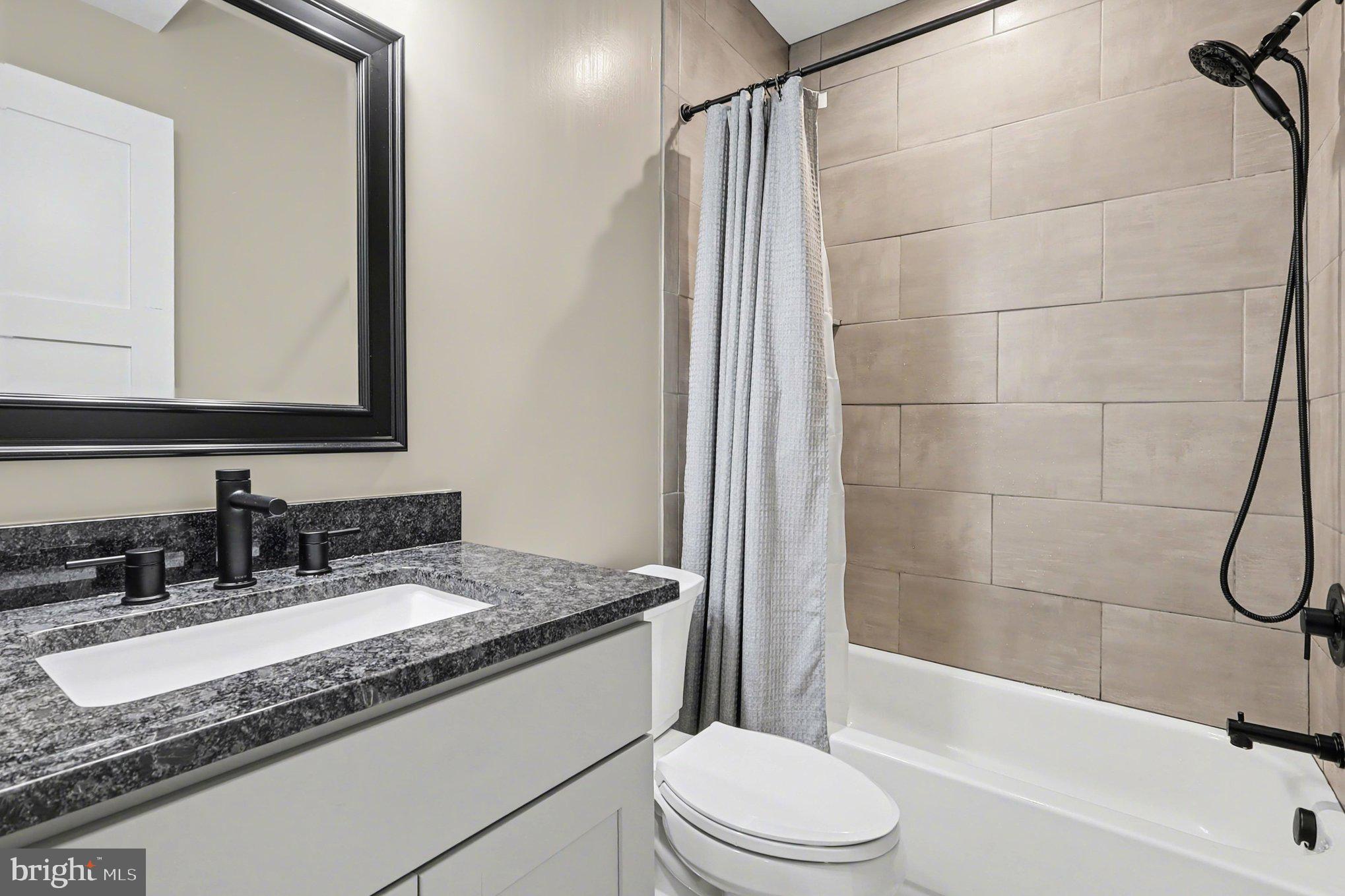 MOUNTAIN VIEW - Residential