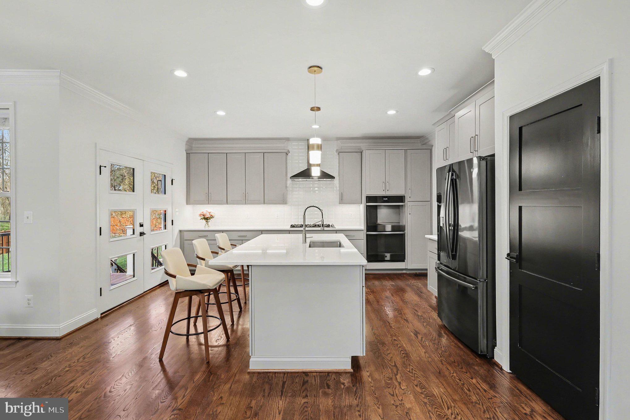 MOUNTAIN VIEW - Residential