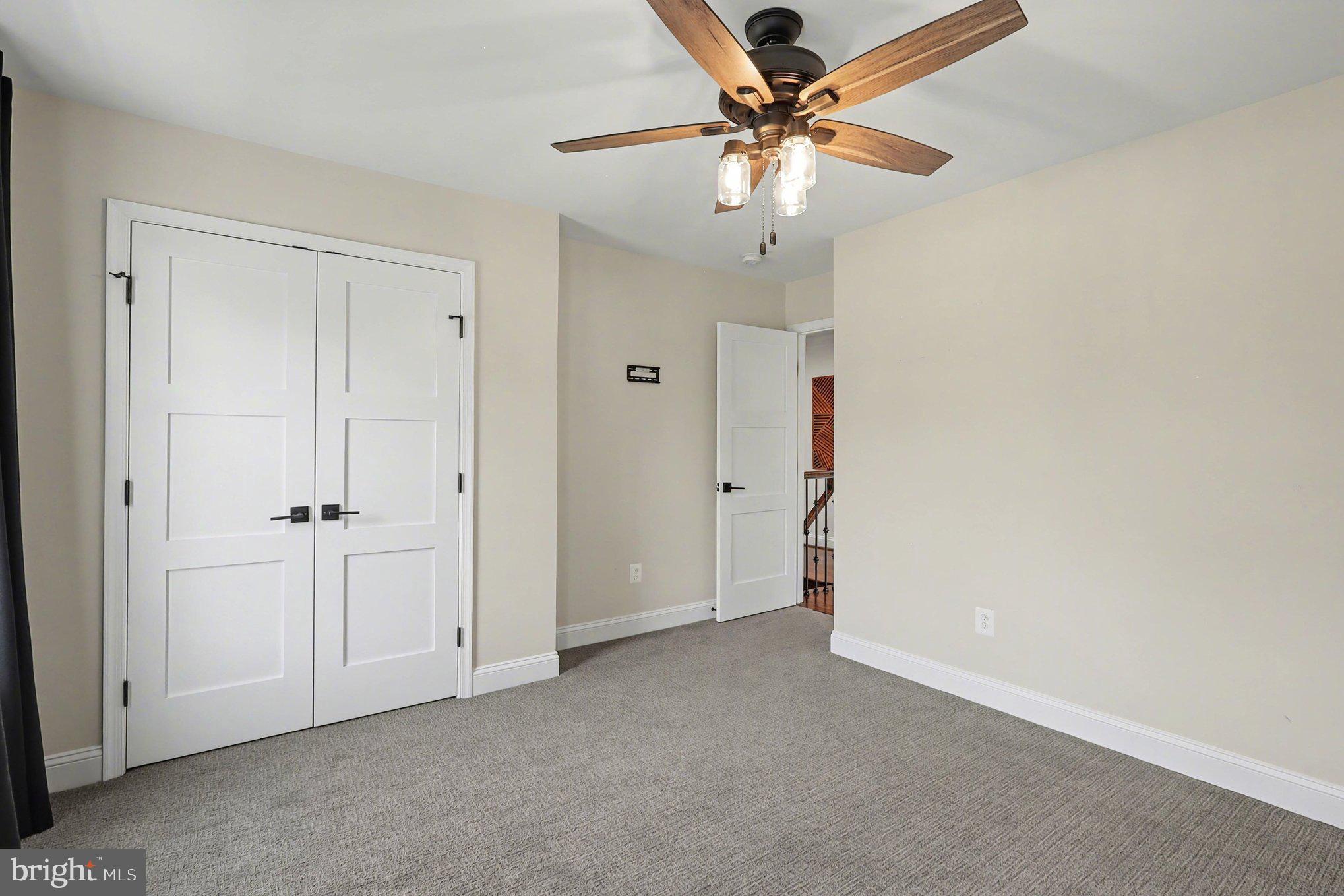 MOUNTAIN VIEW - Residential