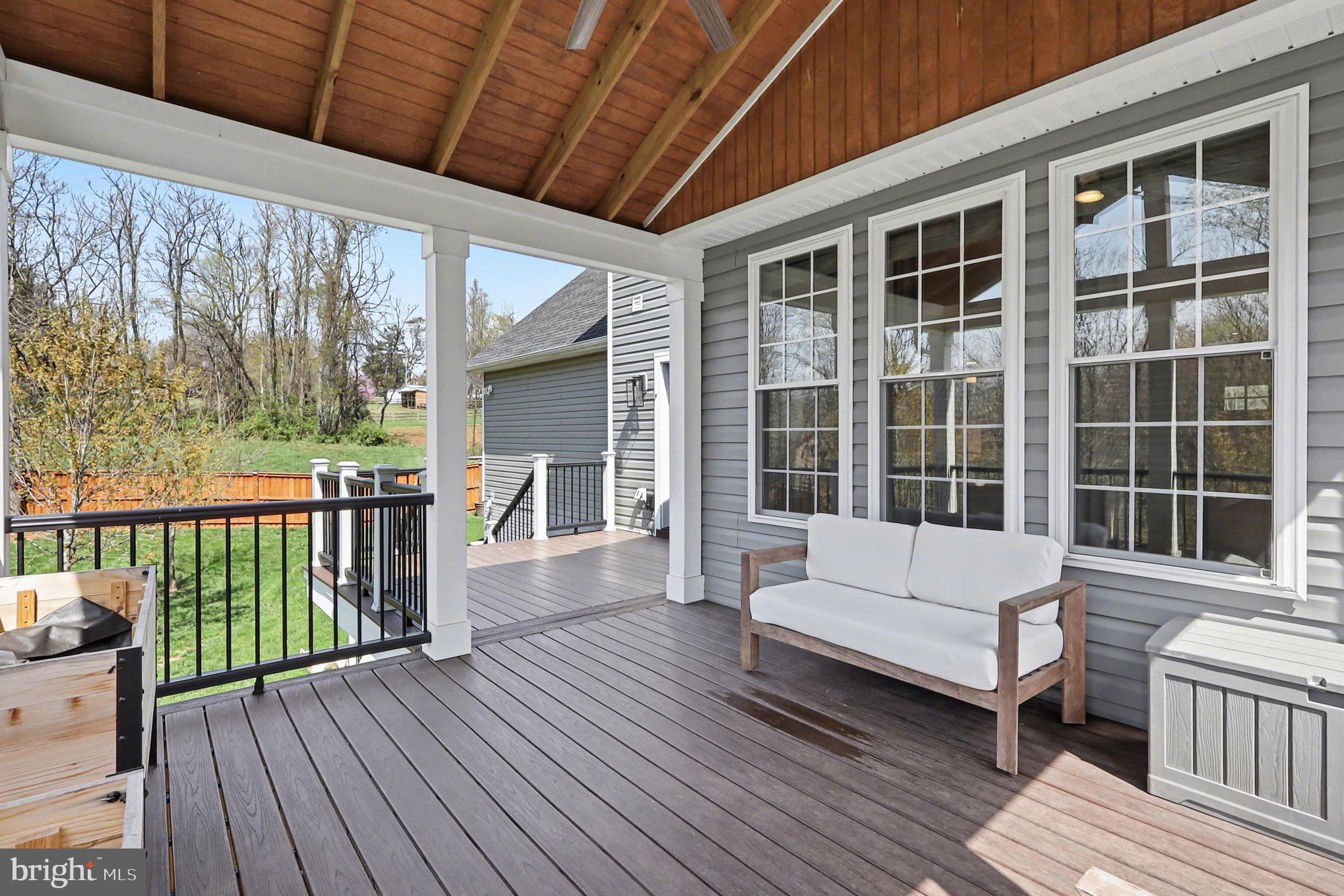 MOUNTAIN VIEW - Residential