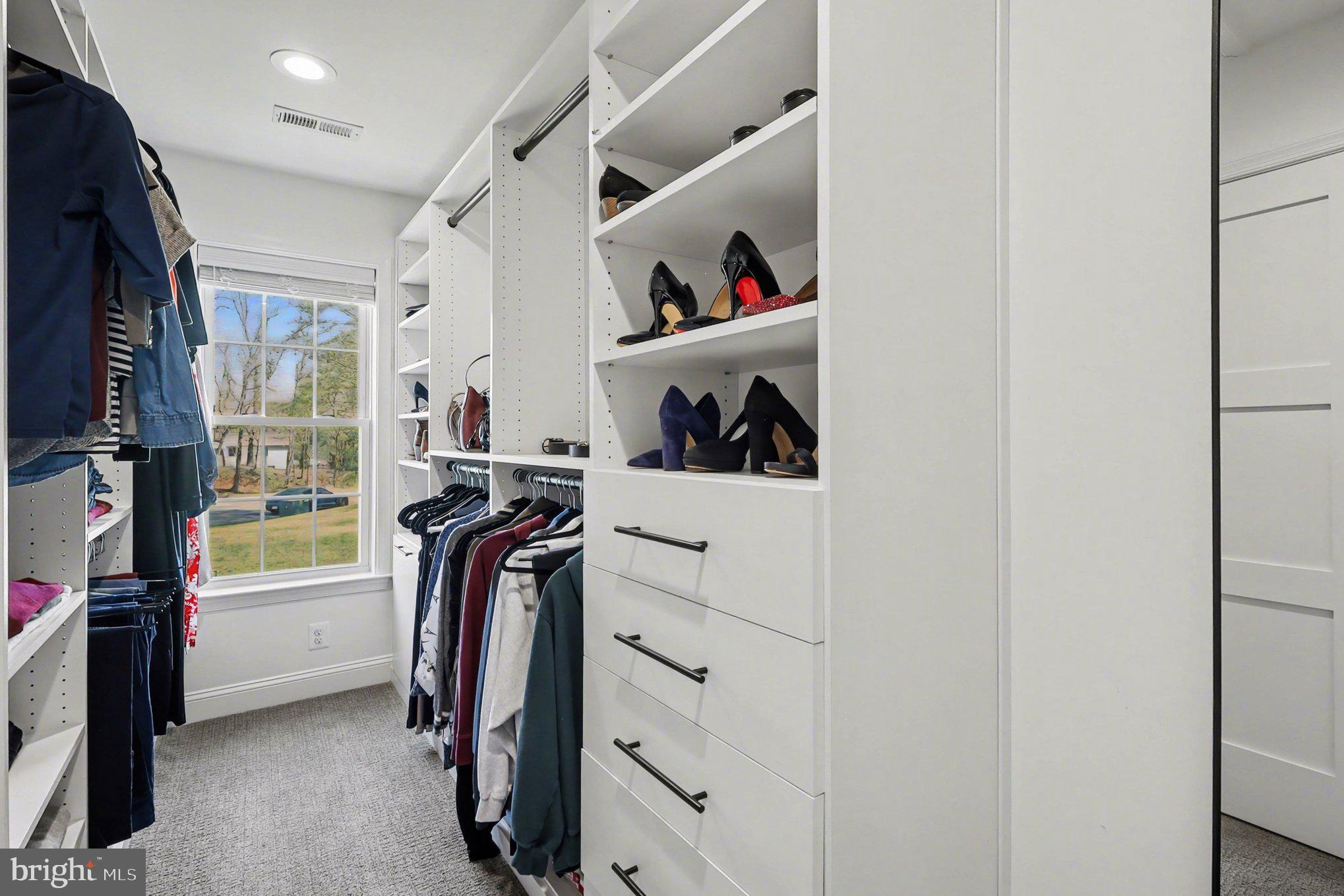 MOUNTAIN VIEW - Residential