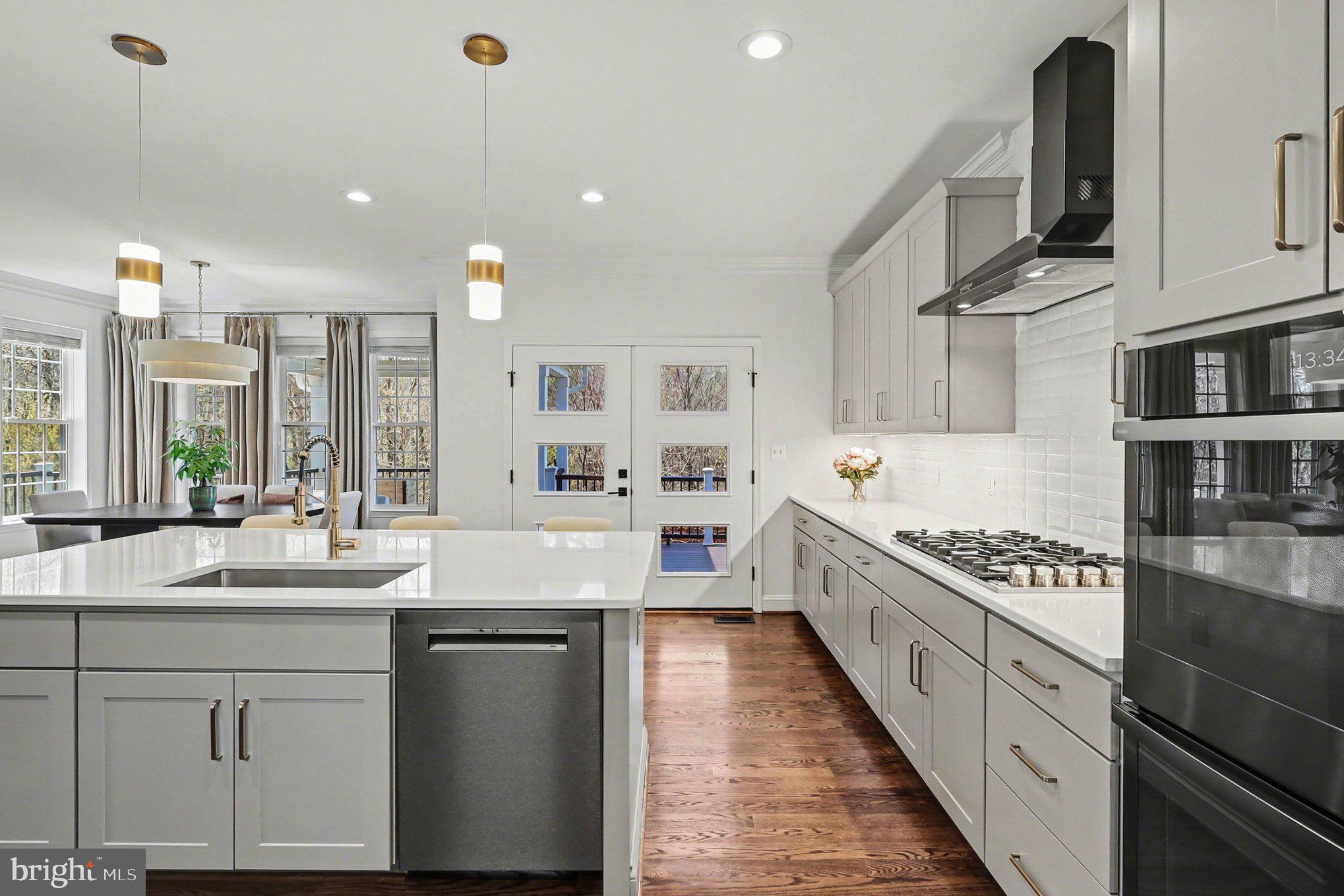 MOUNTAIN VIEW - Residential