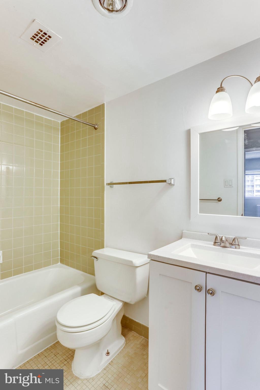 UNIVERSITY TOWERS CODM - Residential