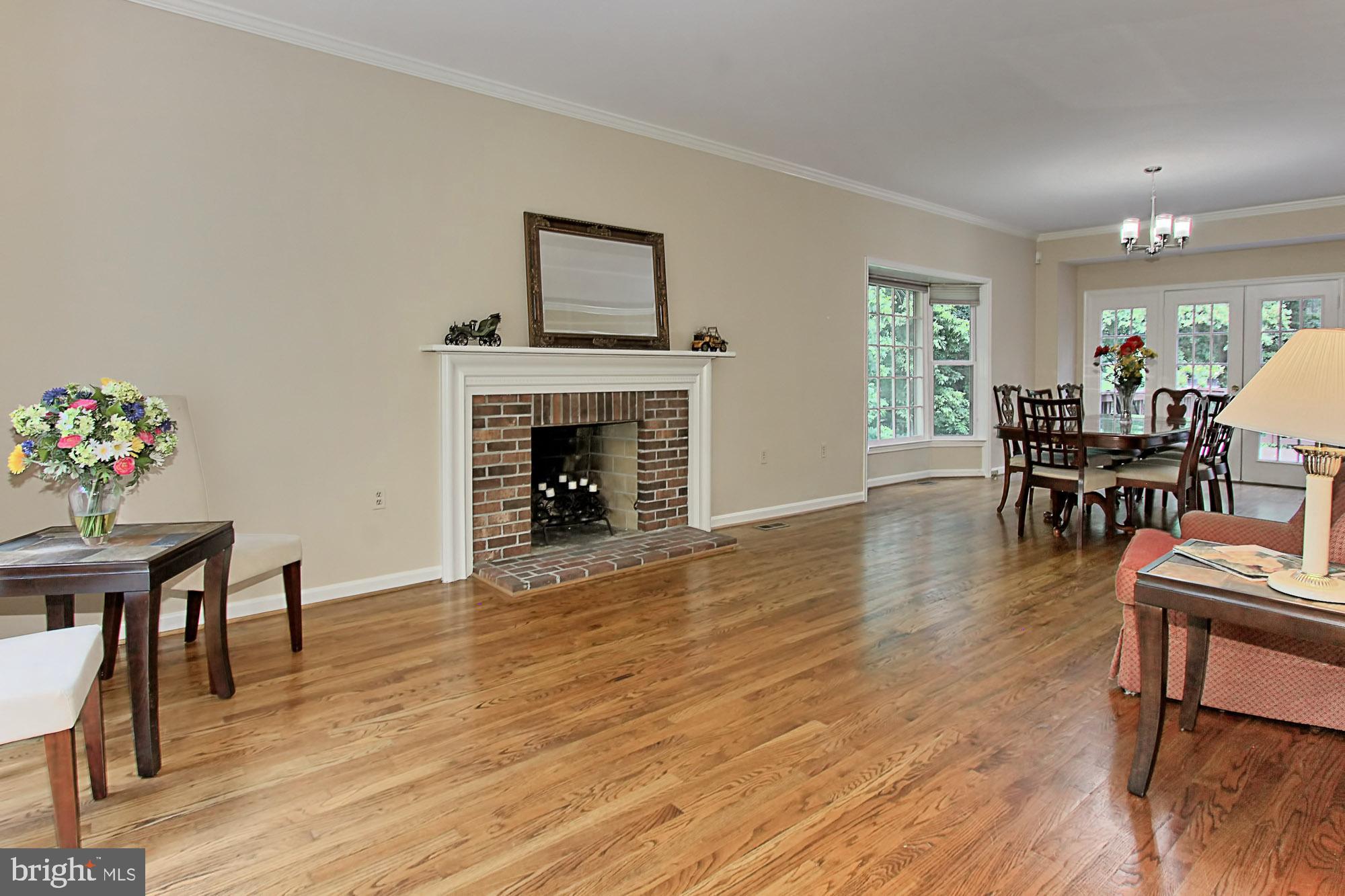 ASHTON - Residential