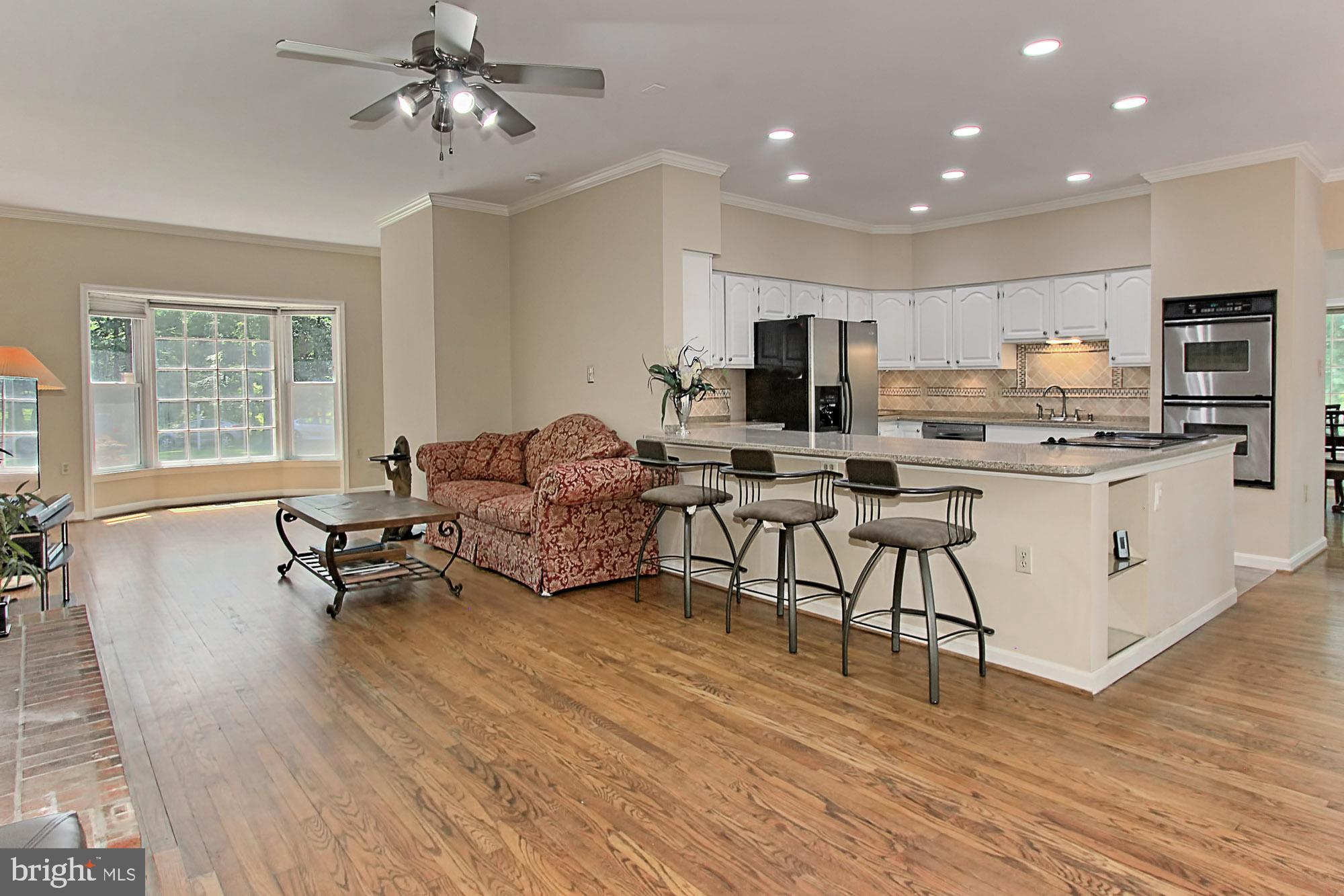 ASHTON - Residential