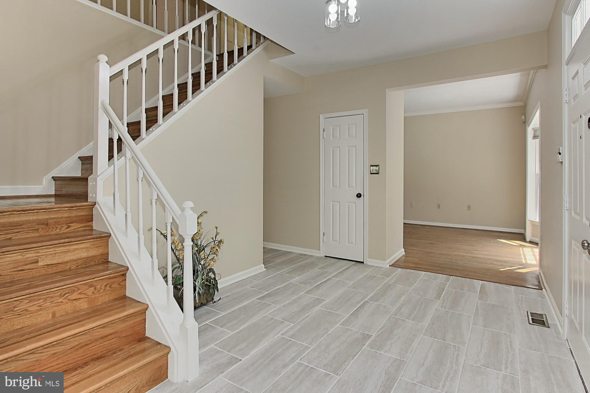 ASHTON - Residential