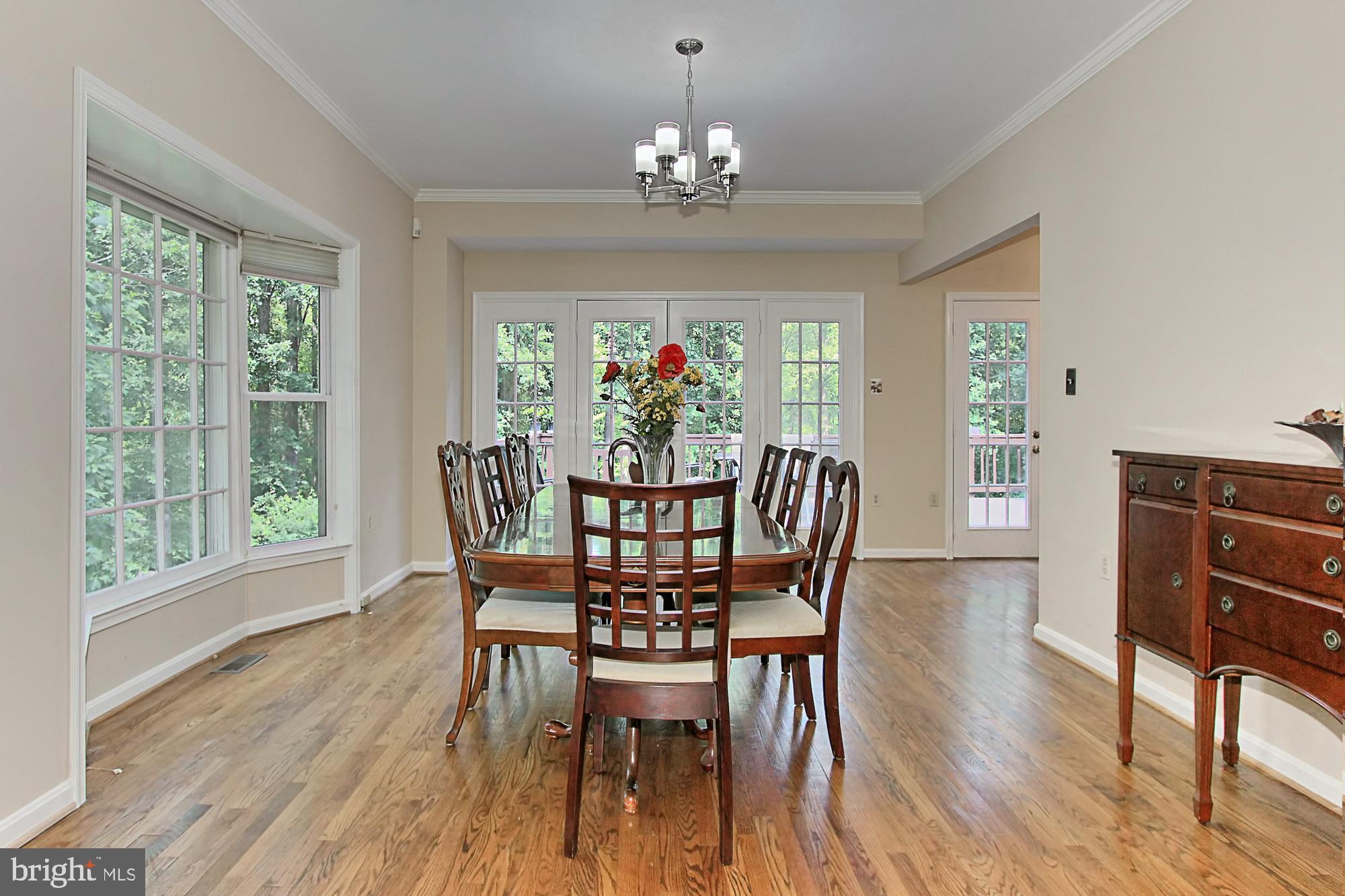 ASHTON - Residential