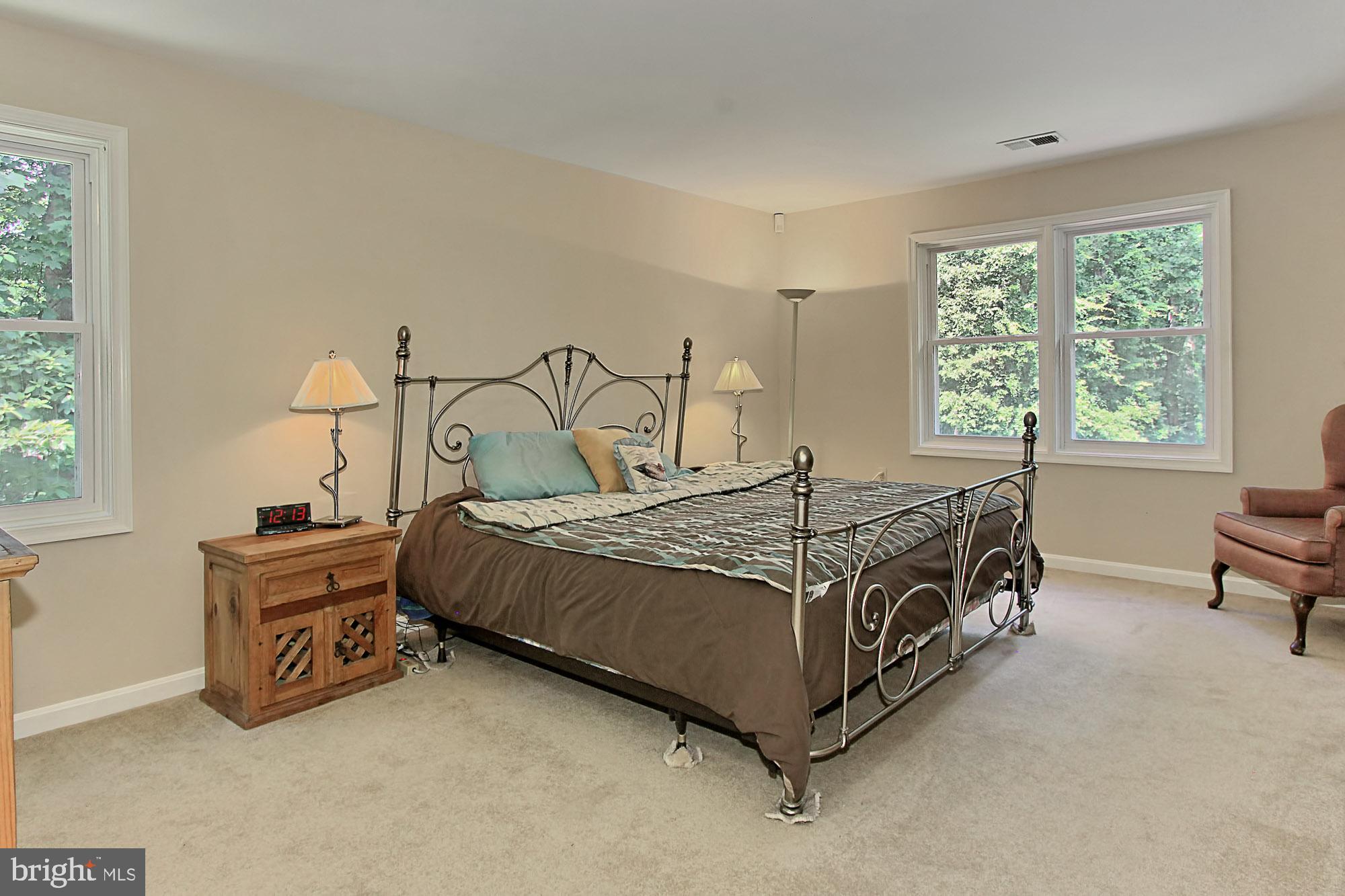 ASHTON - Residential