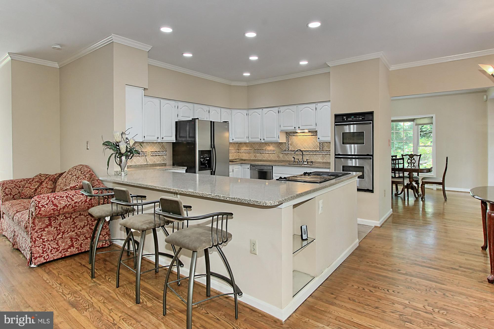 ASHTON - Residential