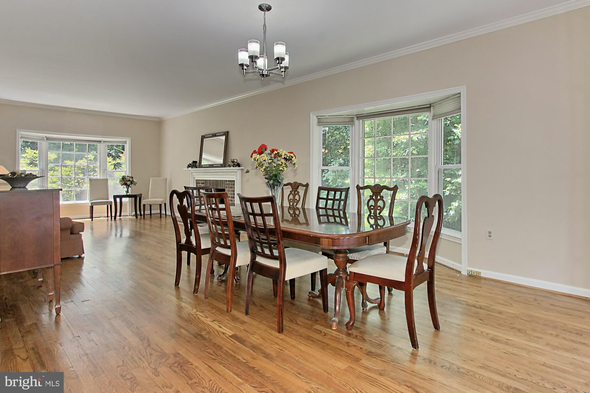 ASHTON - Residential