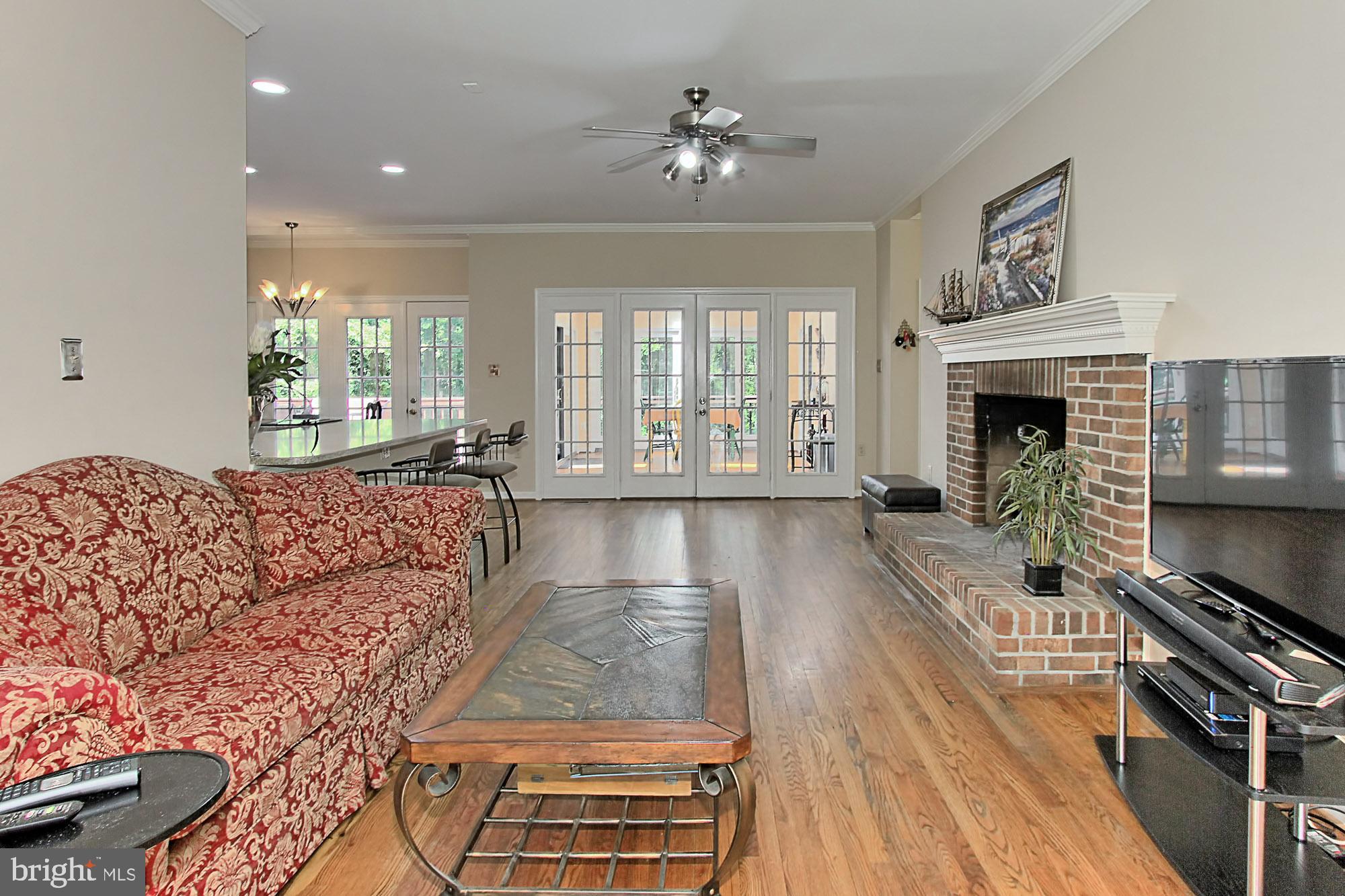 ASHTON - Residential