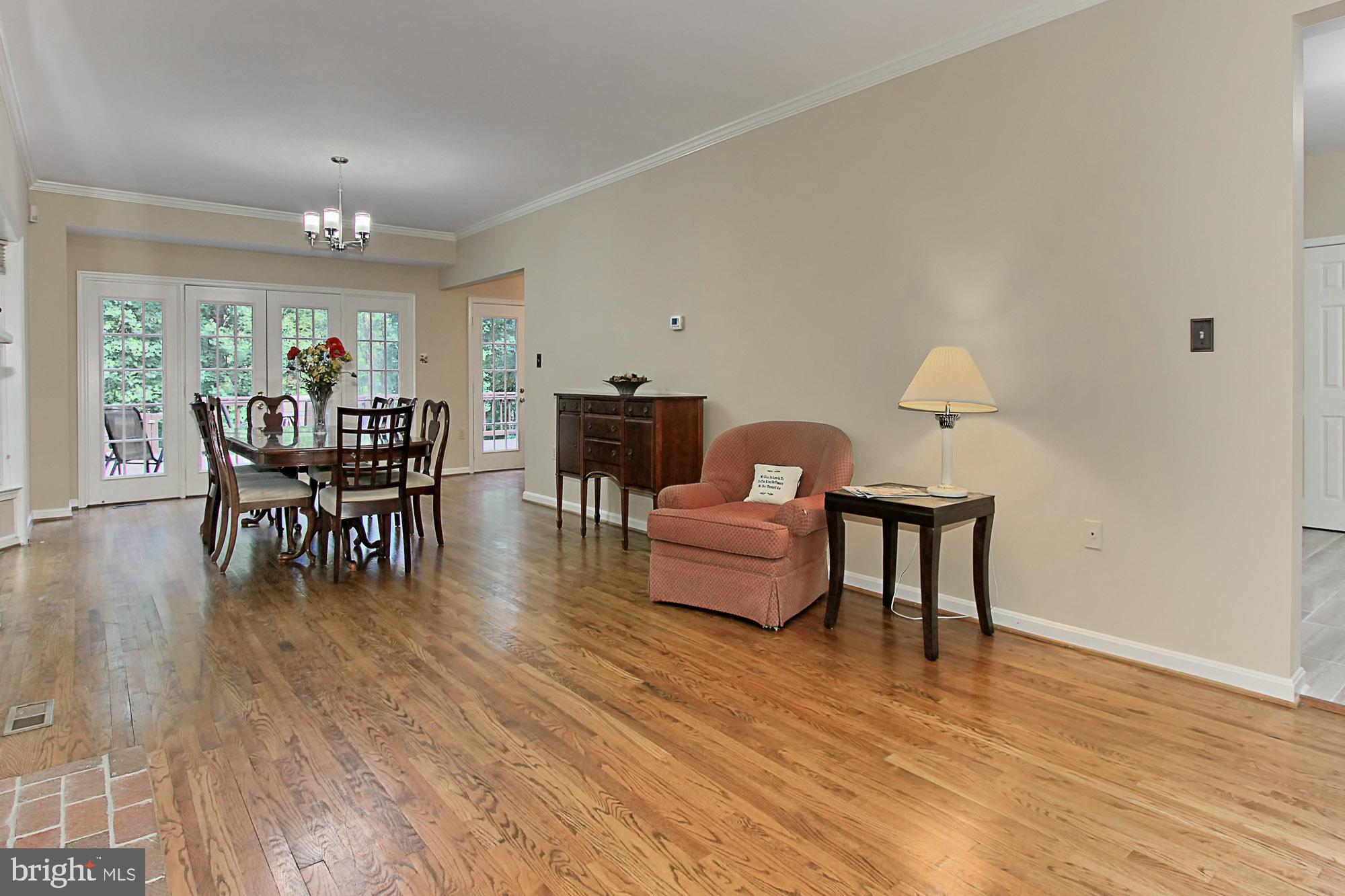 ASHTON - Residential