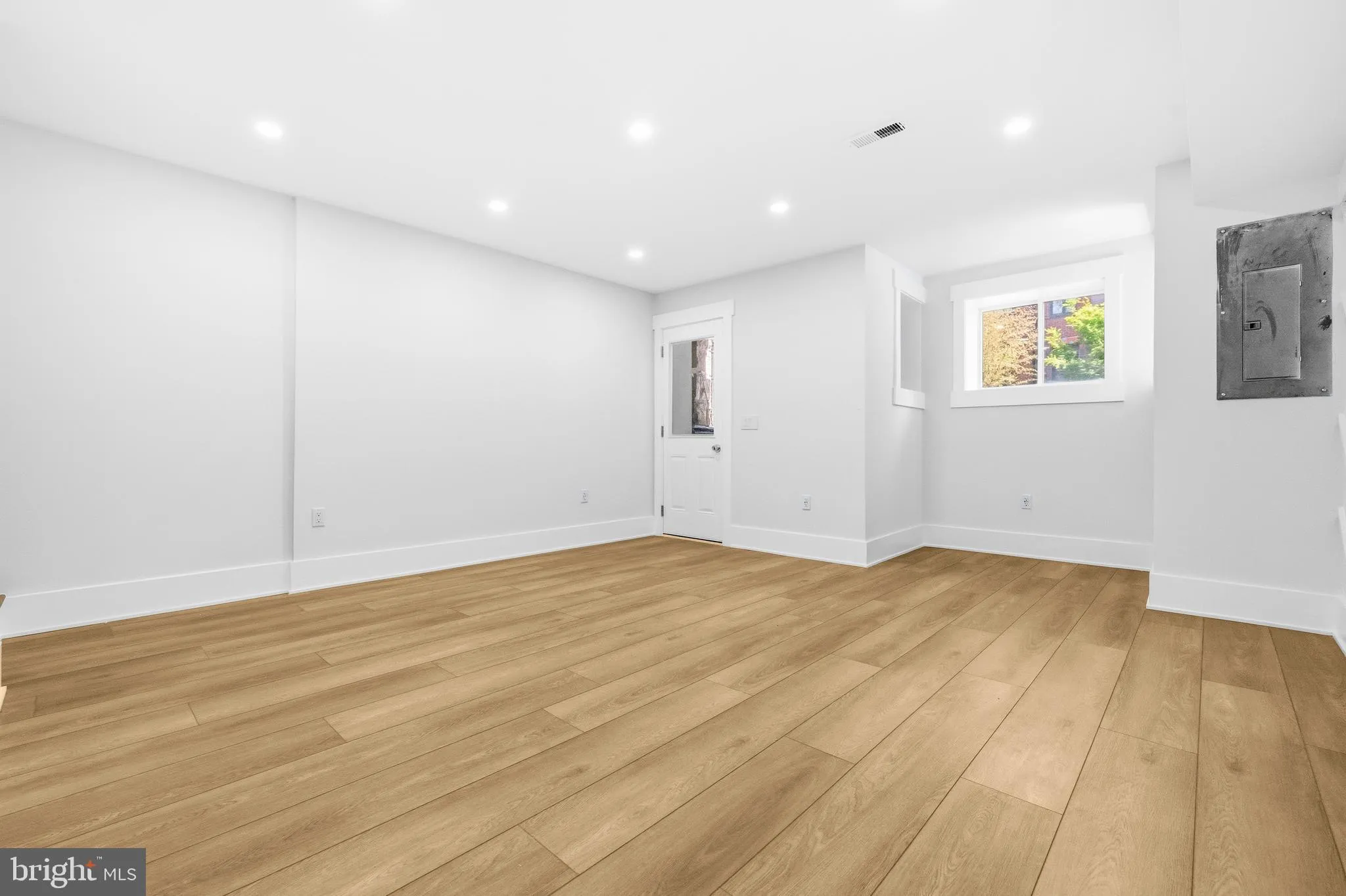 Additional image 39 of 71 S Street NW, Washington, DC 20001
