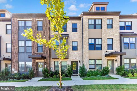 3525 CARNABY STREET HYATTSVILLE MD 20782