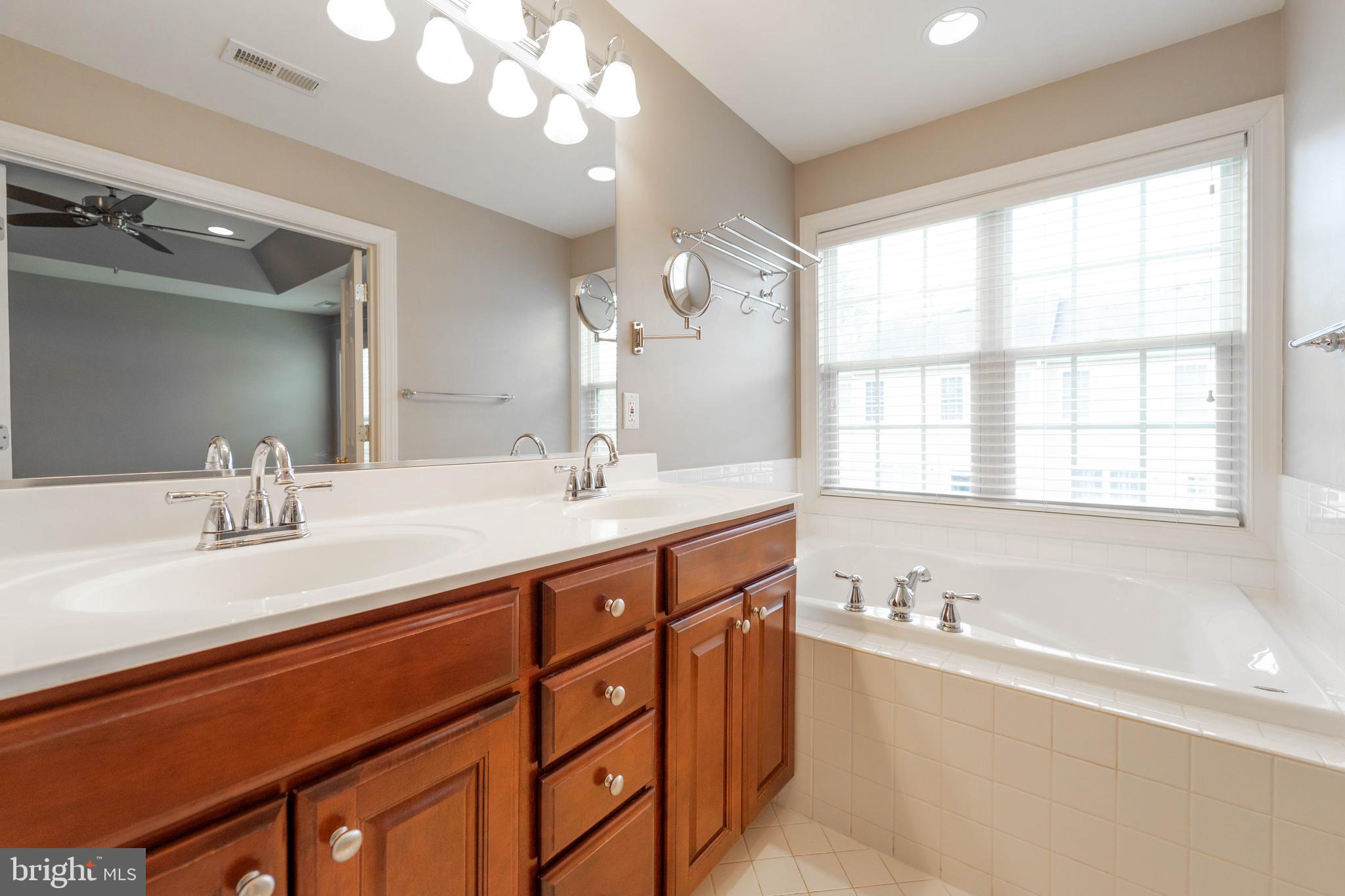 ADMIRALS VIEW - Residential