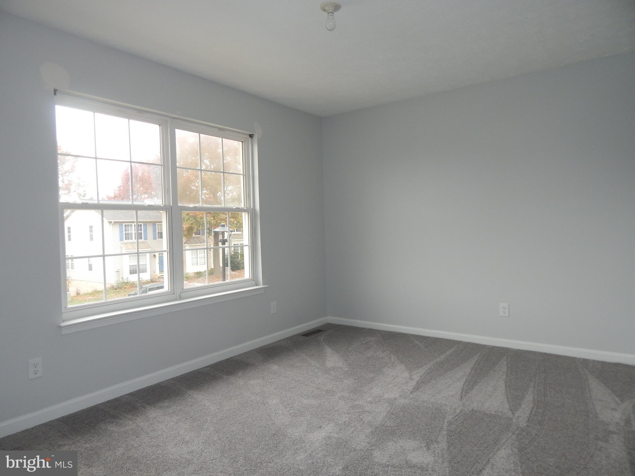 HUNTINGTON MEADOWS - Residential Lease