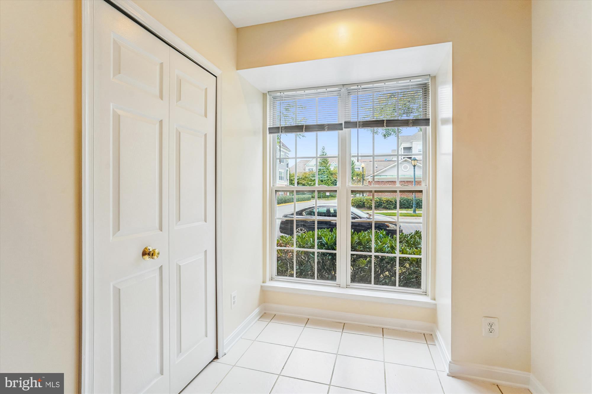 FALLSGROVE - Residential Lease