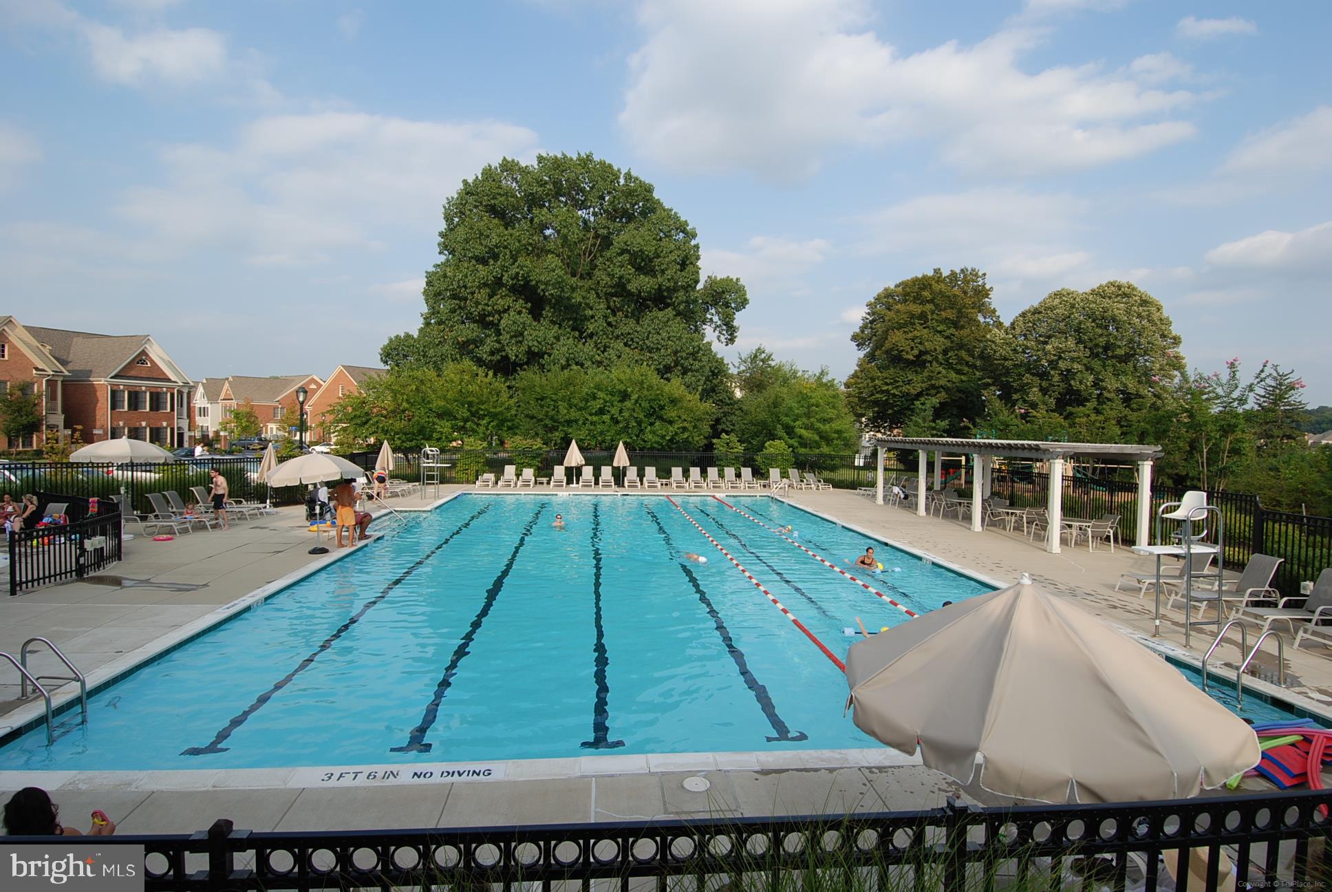 FALLSGROVE - Residential Lease