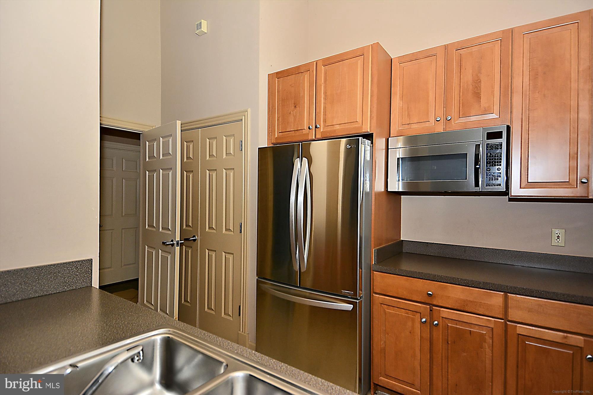 FALLSGROVE - Residential Lease