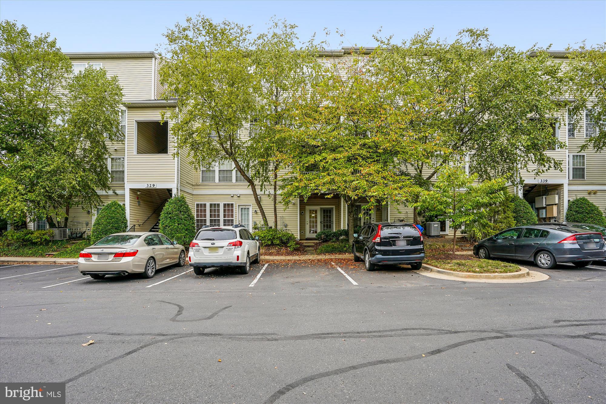 FALLSGROVE - Residential Lease