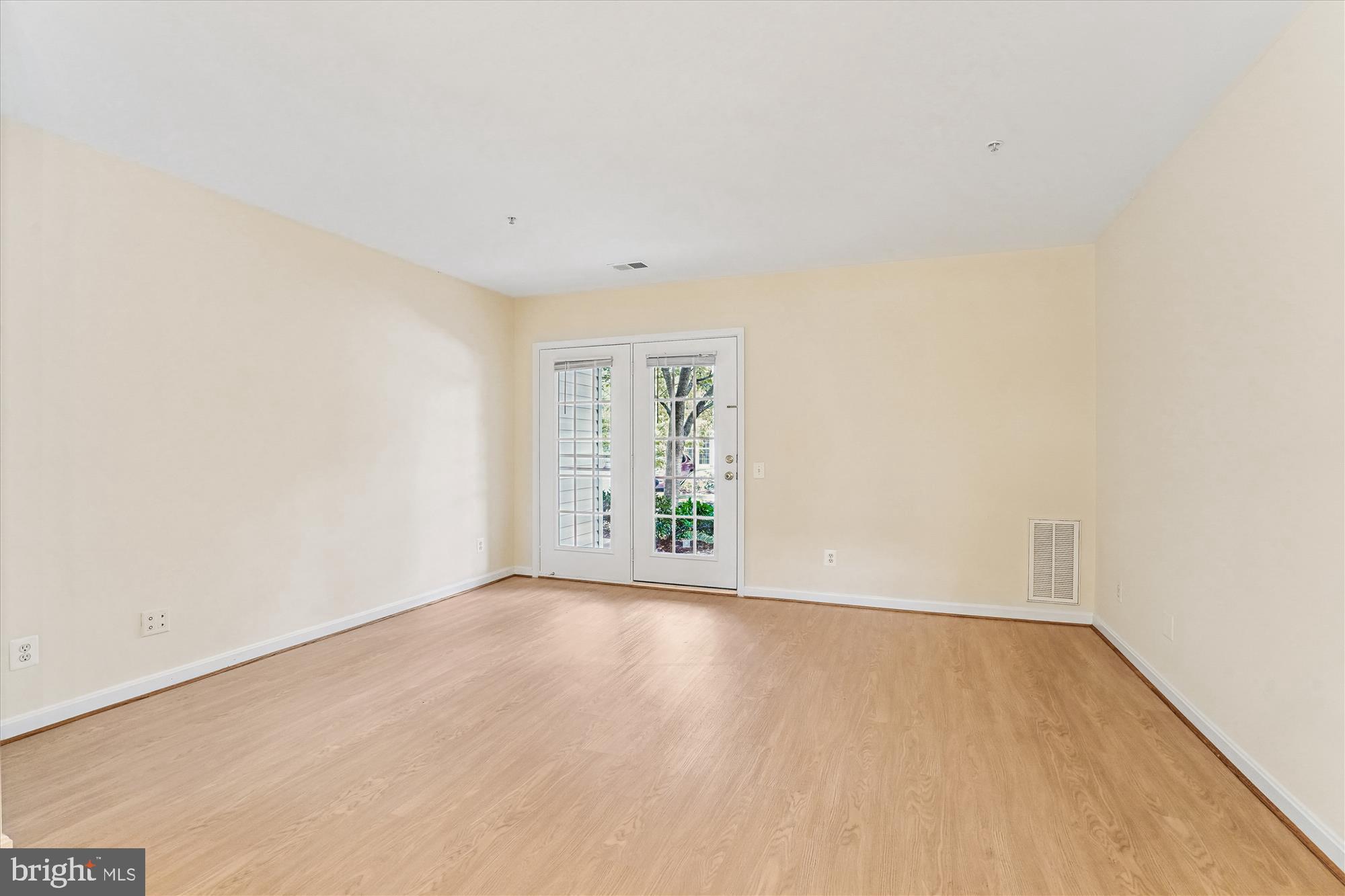 FALLSGROVE - Residential Lease