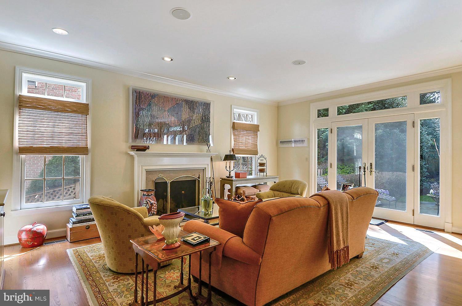 SPRING VALLEY - Residential