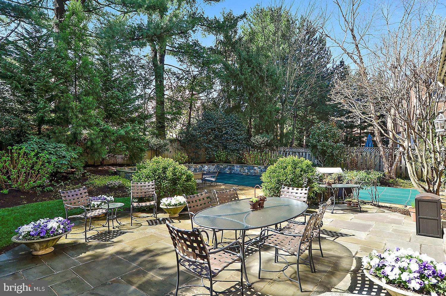 SPRING VALLEY - Residential