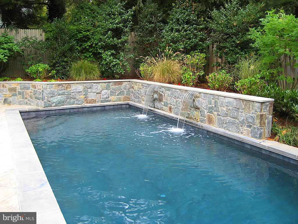 SPRING VALLEY - Residential
